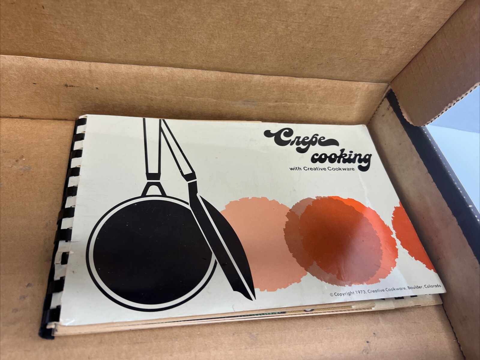 Vintage CREPE GRIDDLE by CREATIVE COOKWARE. CAST IRON, WOOD HANDLE. MADE IN USA