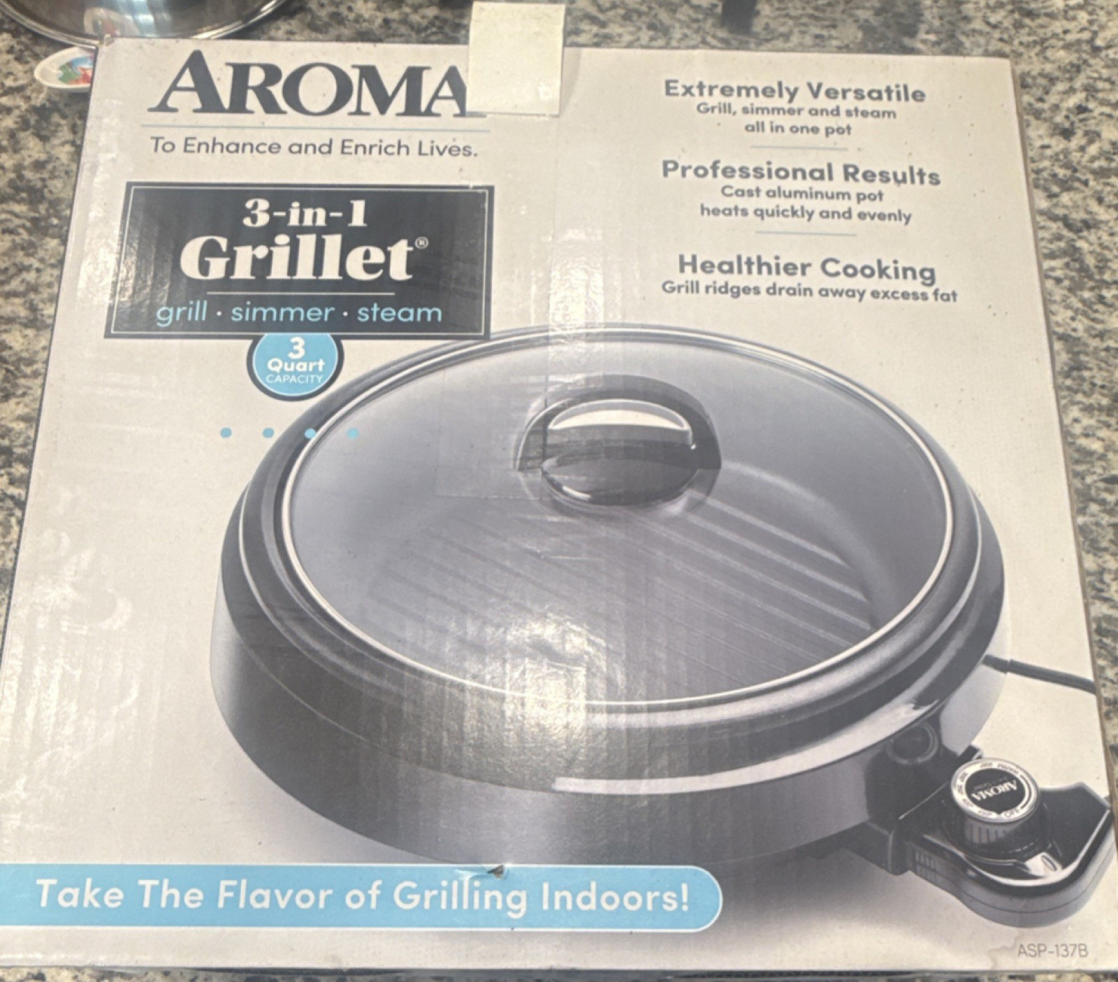 Aroma 3-in-1 Grillet ASP-137B Electric Grill Simmer Steam 12in Black