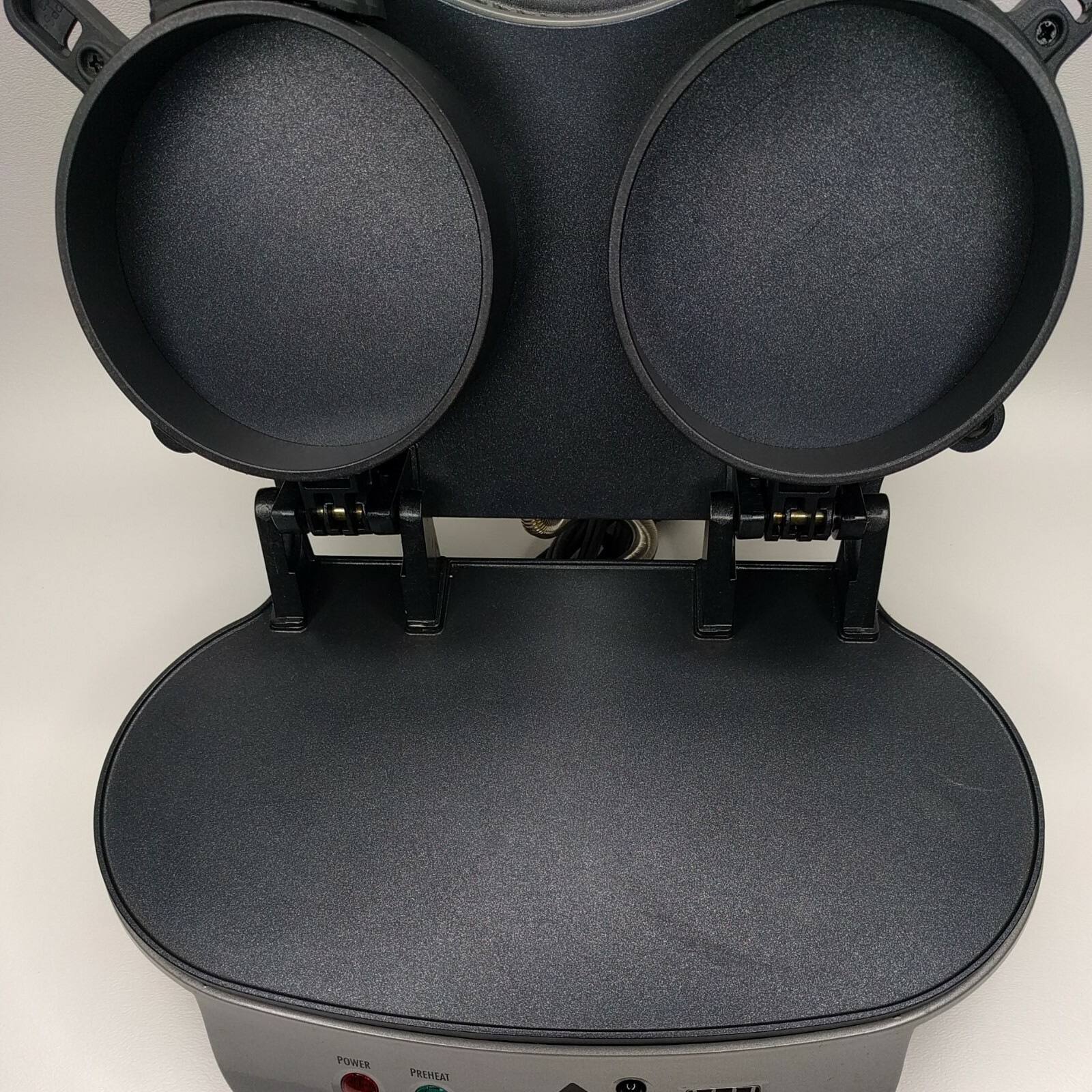 Hamilton Beach Model 25490A Type ST30 Dual Breakfast Sandwich Maker