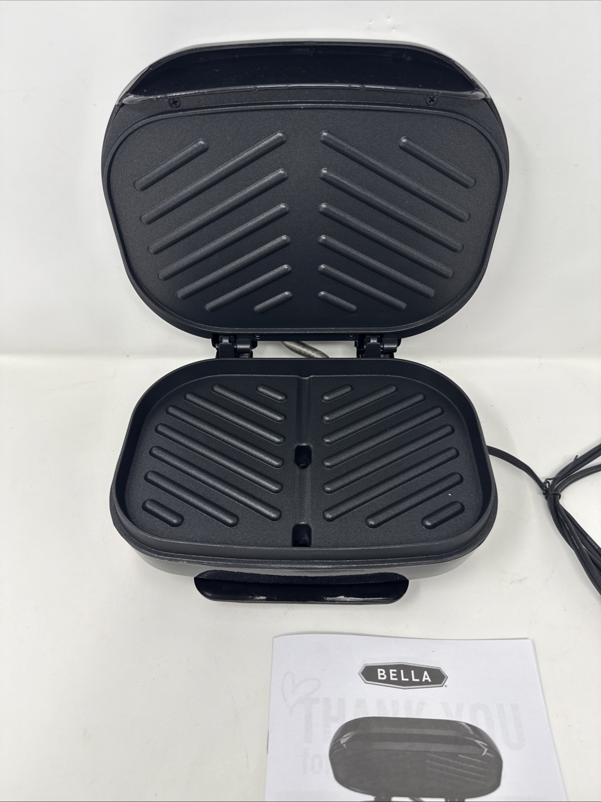 NIB Bella 2 Burger Grill Indoors Nonstick 750 watt Compact