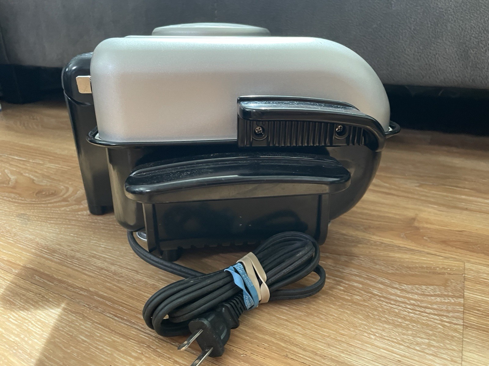 Zojirushi Fish Roaster America EF-VPC40 Fish Roaster Gray Free Shipping