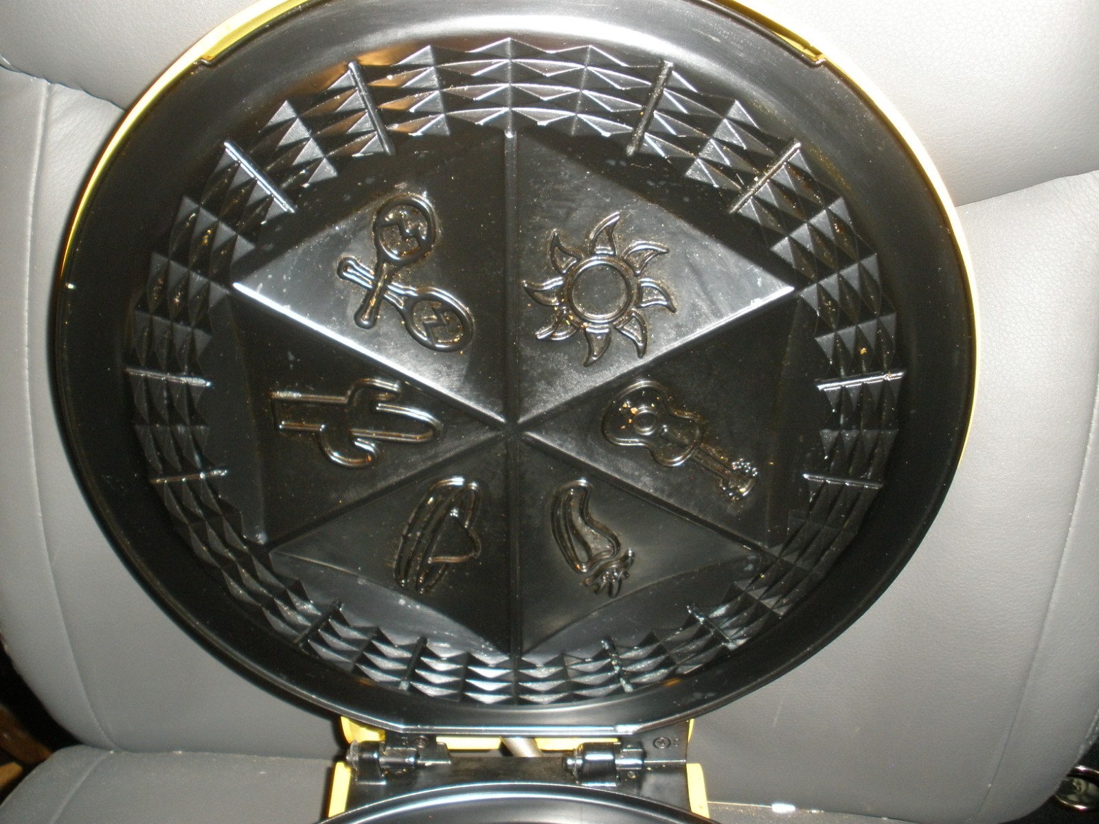 Rival 12″ Yellow Quesadilla Maker 900 Watts Model QM100 For 10-12” Tortillas (J)