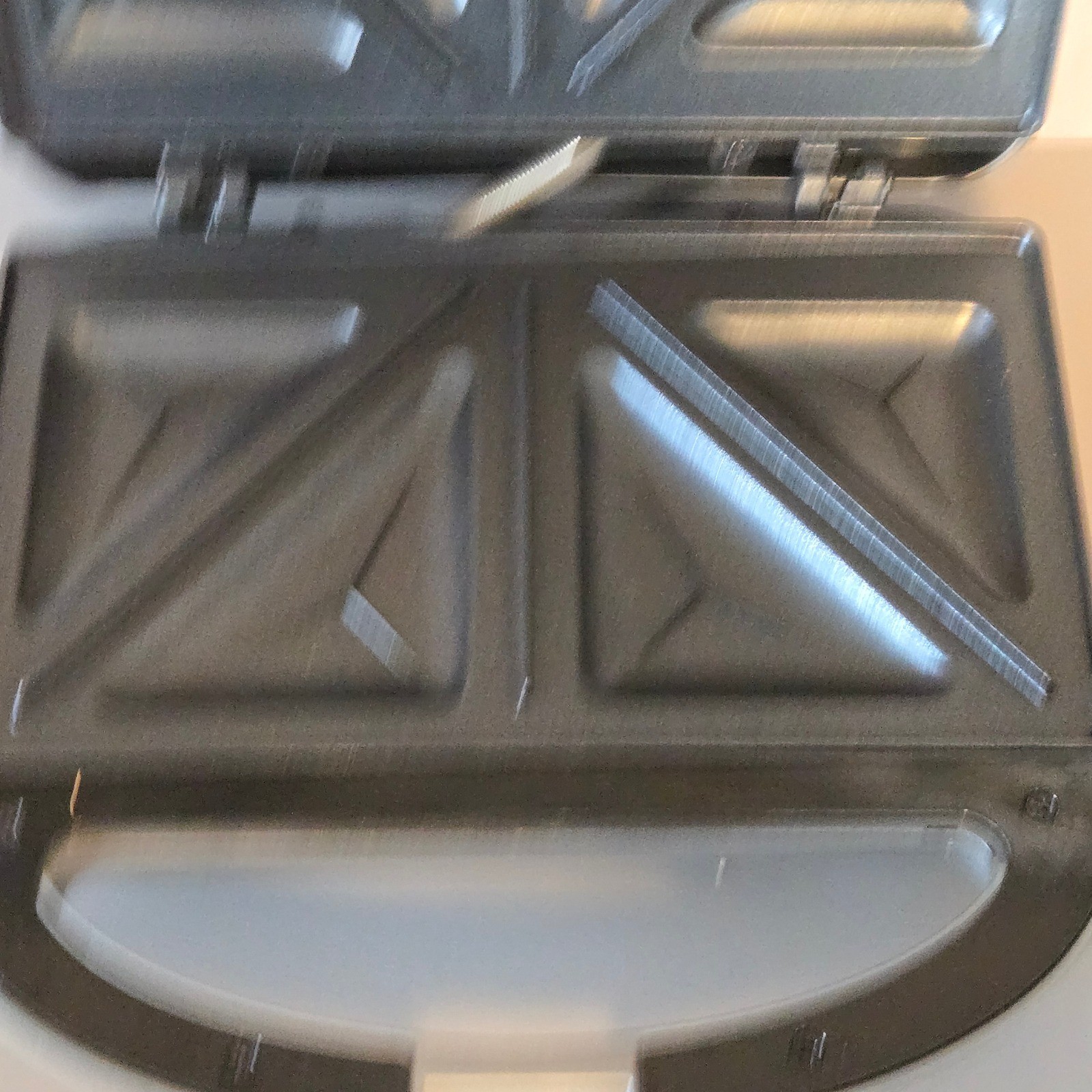 Cuisinart WM SW2N1 Silver Sandwich Grill Waffle Maker 700W – Used