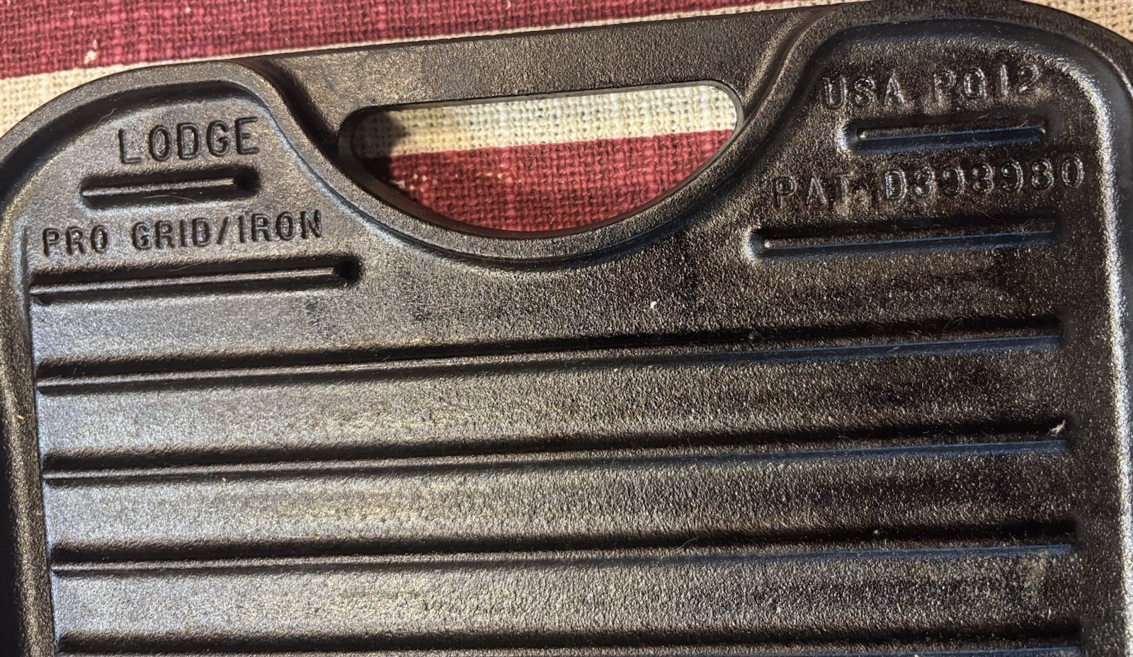 LODGE PRO GRID CAST IRON REVERSIBLE GRIDDLE/GRILL USA Made