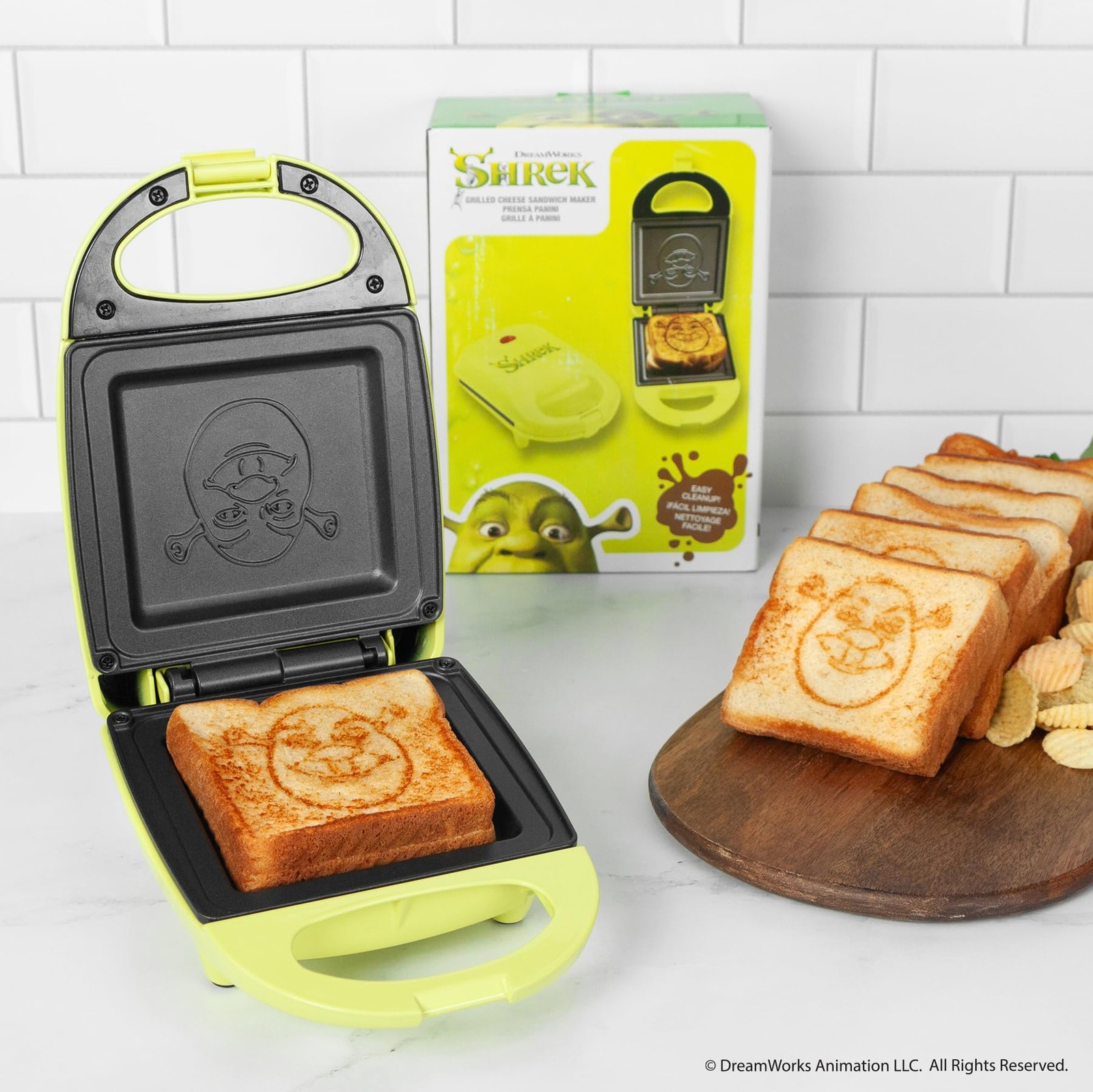 Uncanny Brands Shrek Sandwich Maker – Small Kitchen Appliance