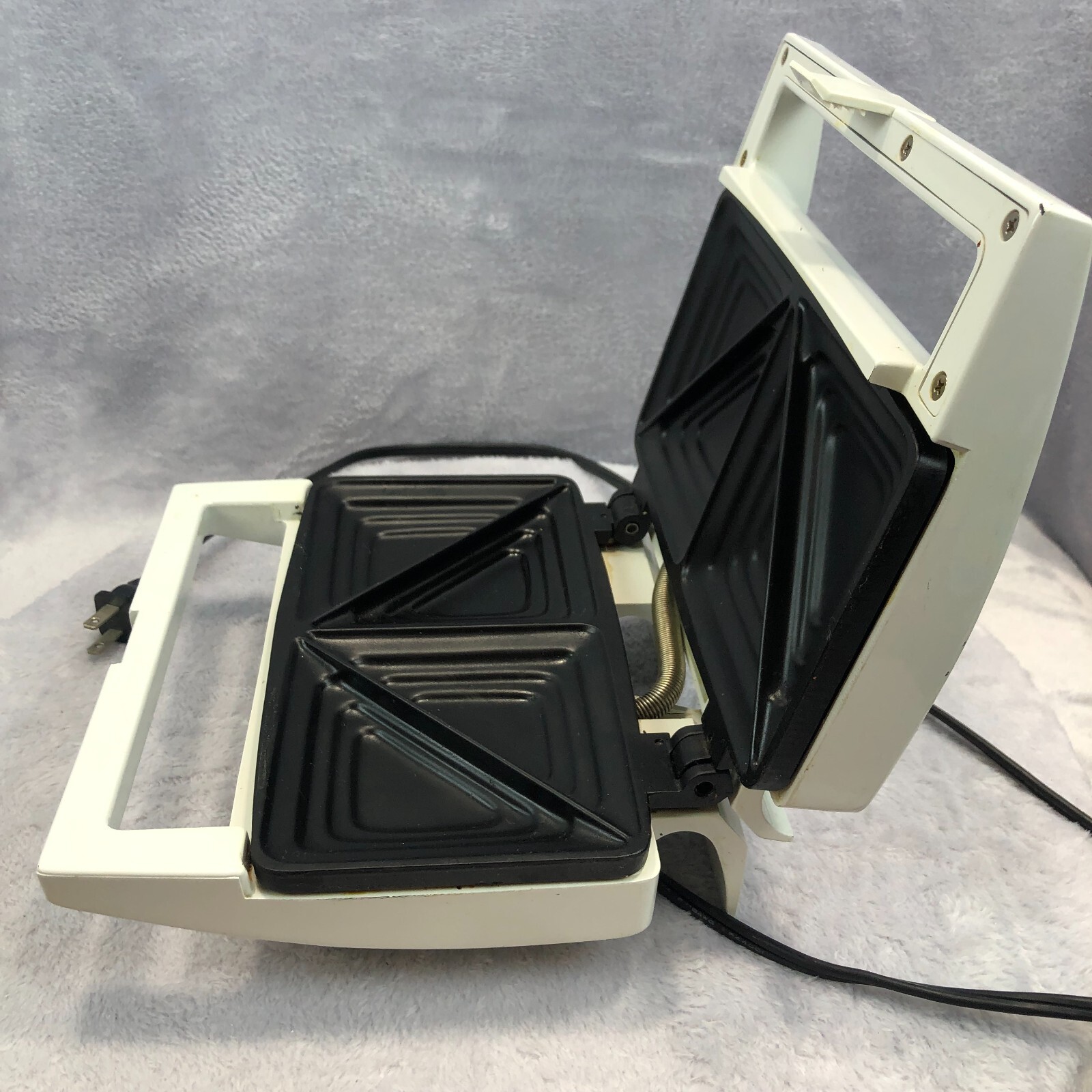 Vintage Oster Designer White Sandwich Maker Grill Model #714-18B Tested