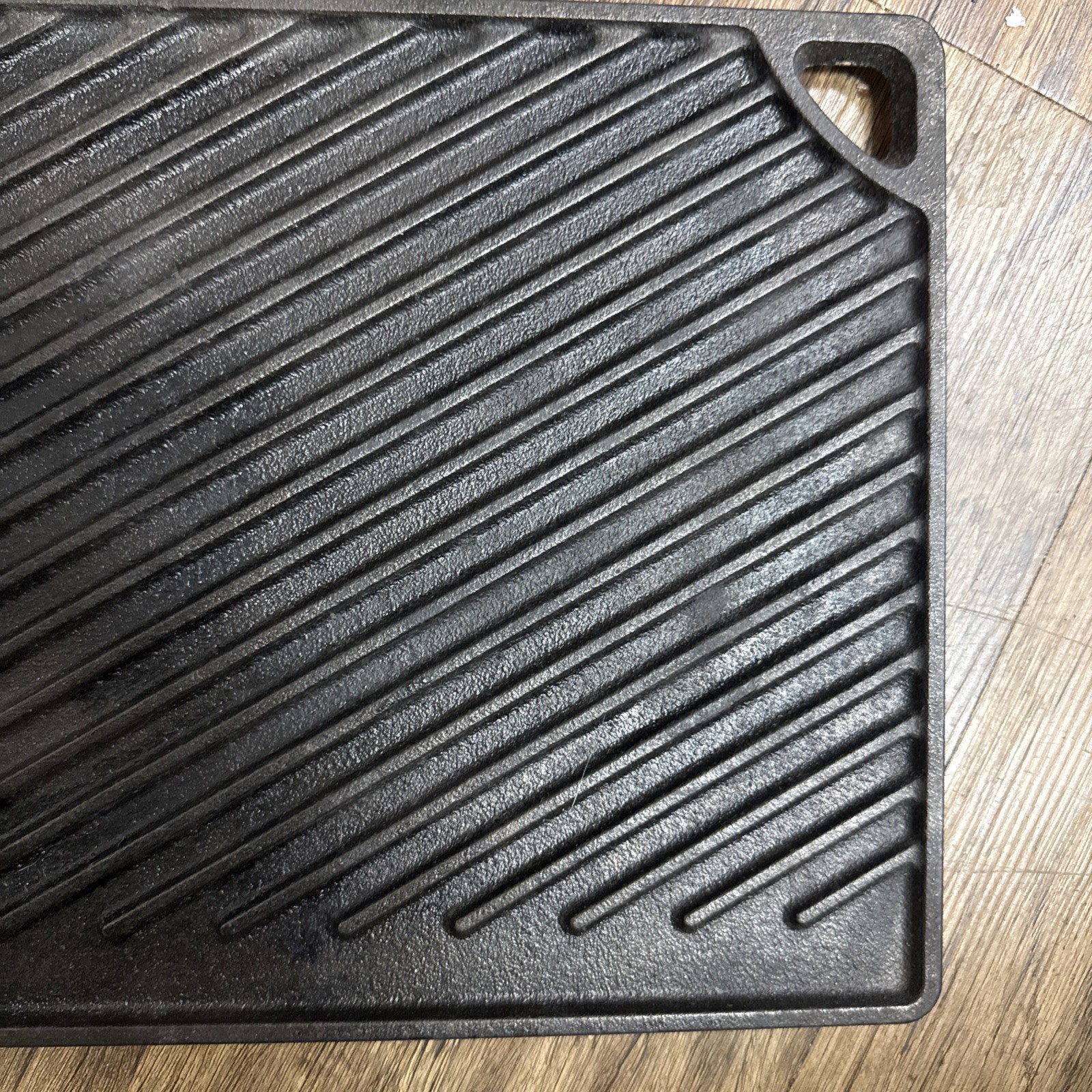 Lodge Logic 2-Sided Cast Iron Griddle 16 1/2 Inch