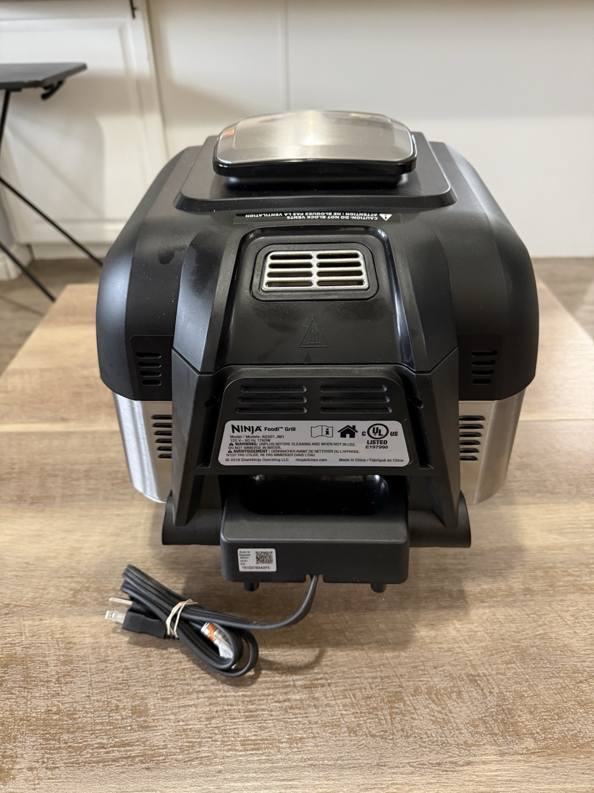 Ninja AG301 Foodi 5-in-1 Indoor Grill, Air Fry, Roast, Bake And Dehydrate In EUC
