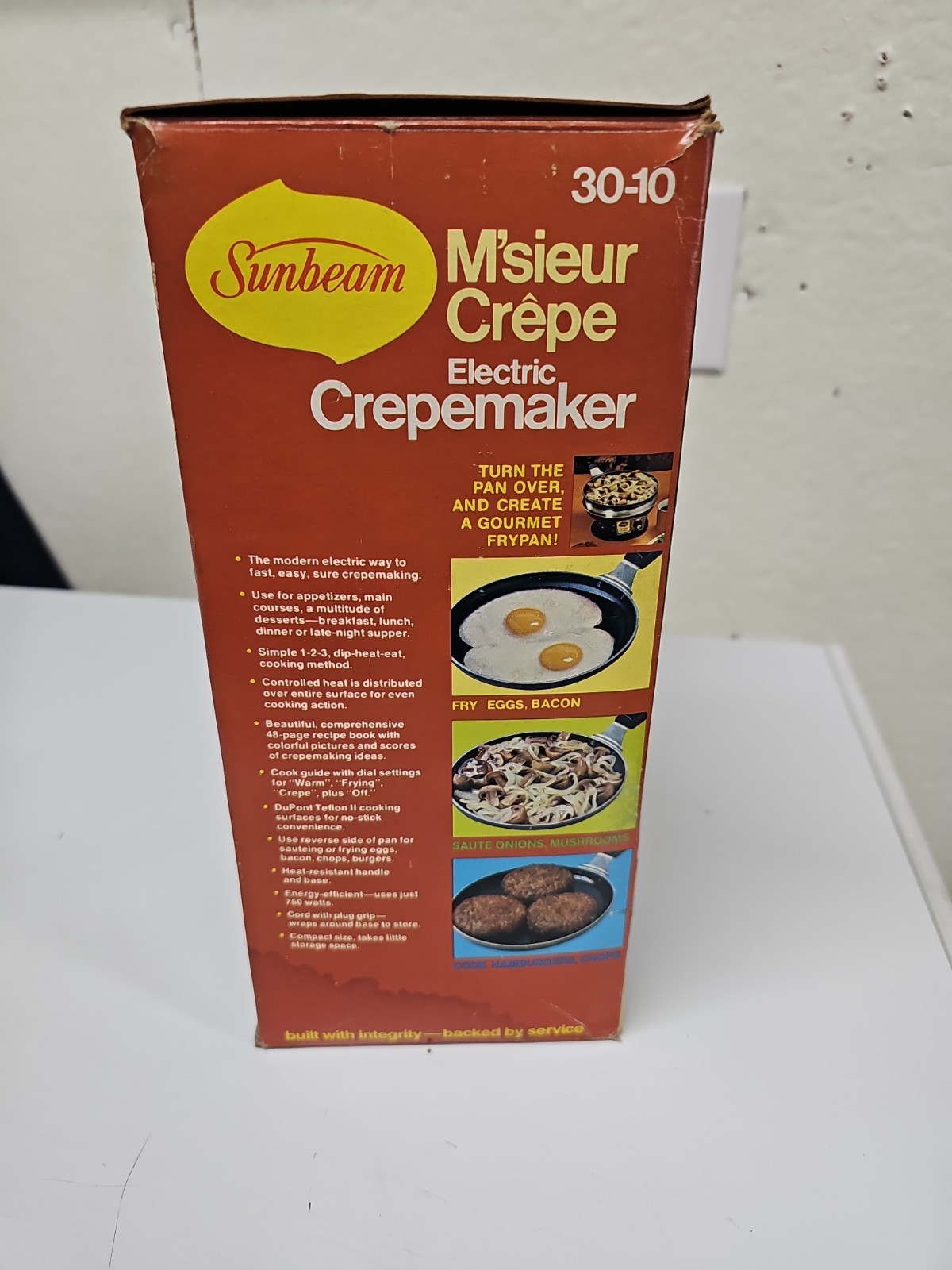 UNUSED Vintage 1976 Sunbeam Model 30-10 M’Sieur Electric Crepe Maker Open Box