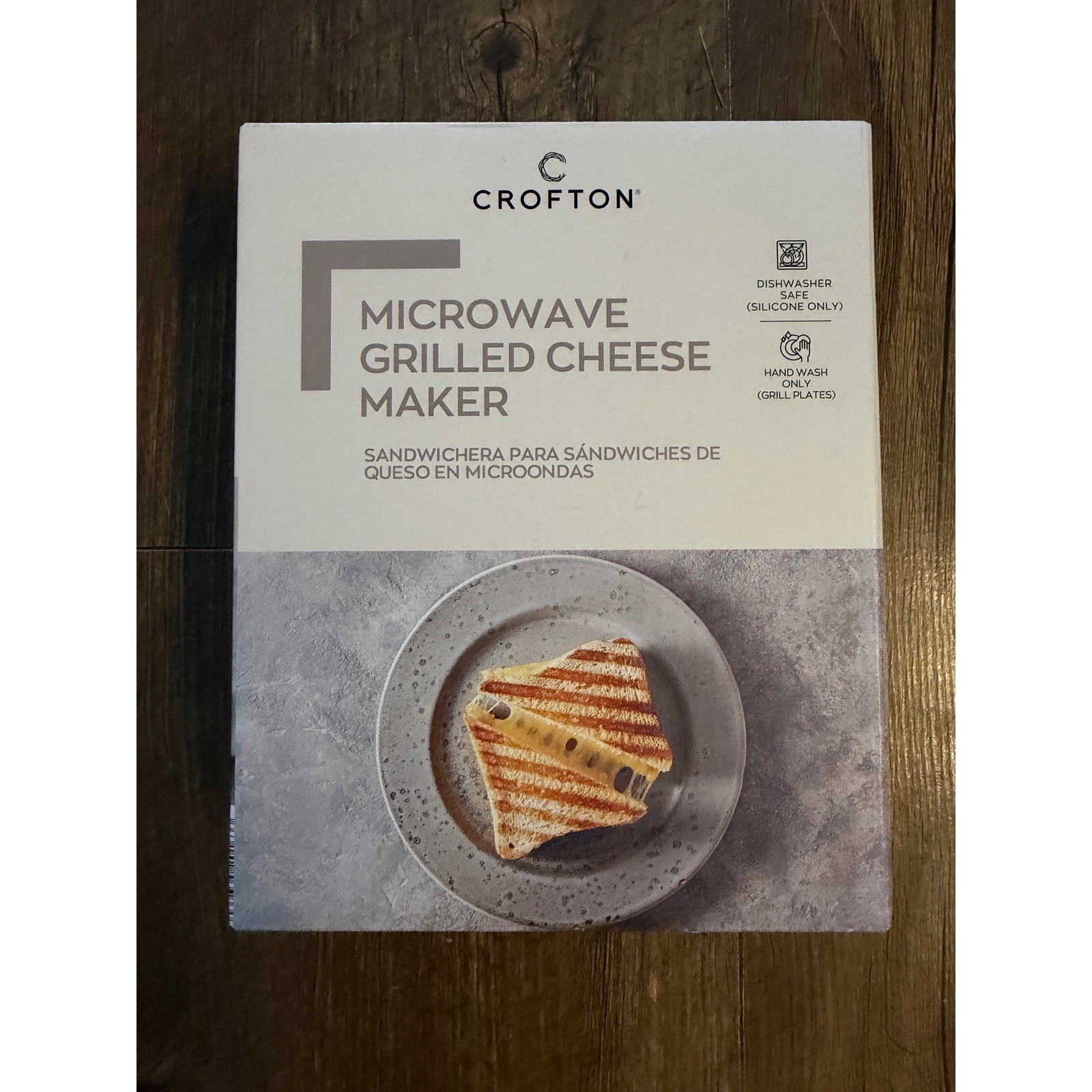 Crofton Microwave Grilled Cheese Maker Sage Green Non-Stick Sandwich Press NEW