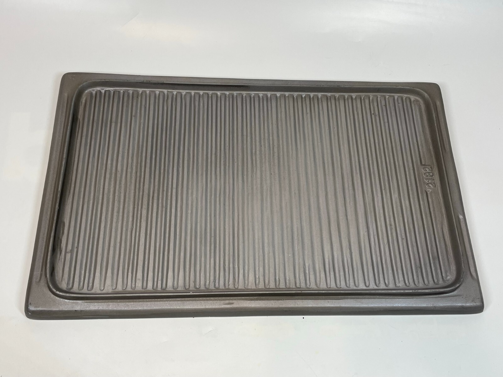 Bon Chef 2182 Cast Pewter Aluminum 13″ X 21 3/8″ Rectangular Grill Tile Pan