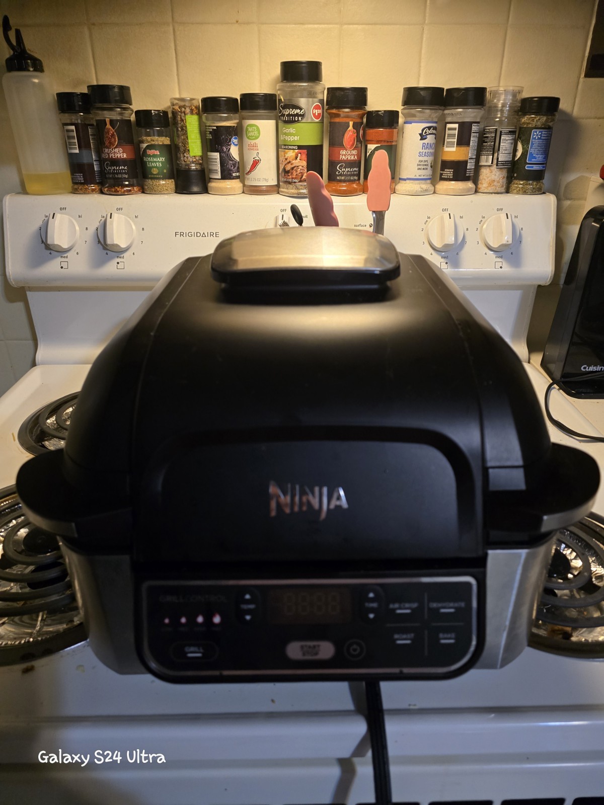 Ninja Foodi 4-in-1 Indoor Grill and Air Fryer – Black/Silver (AG300BF)