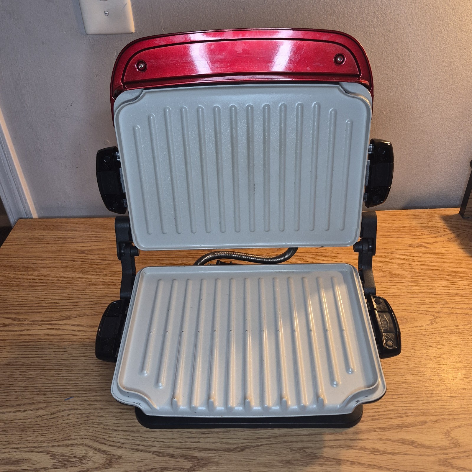 George Foreman Evolve Grilling Machine GRP4800R Red 2 Plates Trays Clean Works