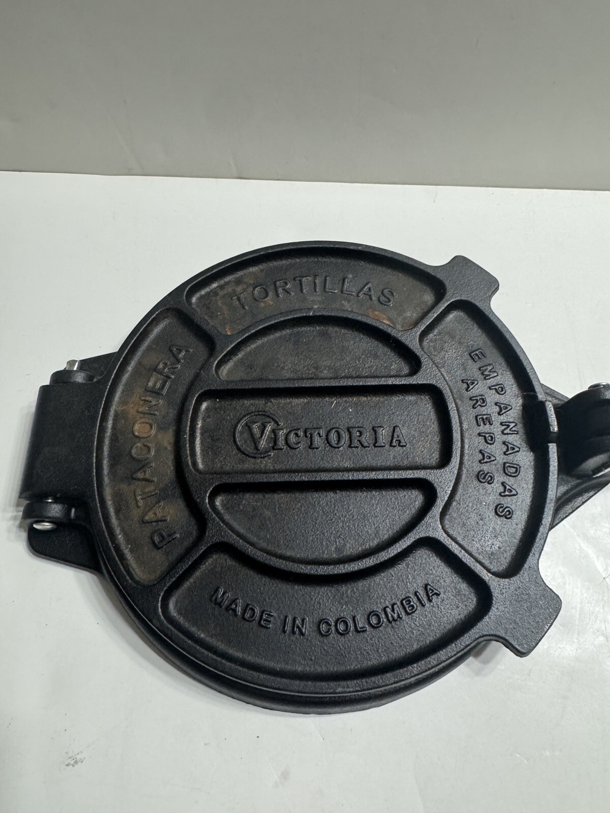 Victoria Cast Iron Tortilla Empanadas Arepas Pataconera Maker Pan Columbia