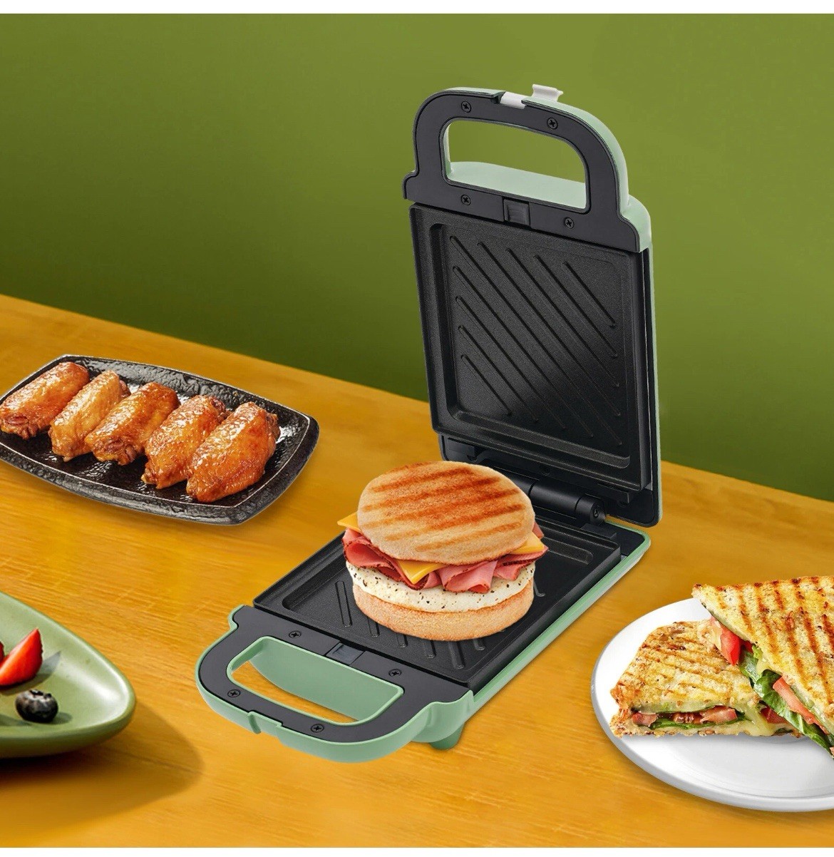 Electric Sandwich Maker Breakfast Machine Portable Sandwich Maker 600W Green NEW