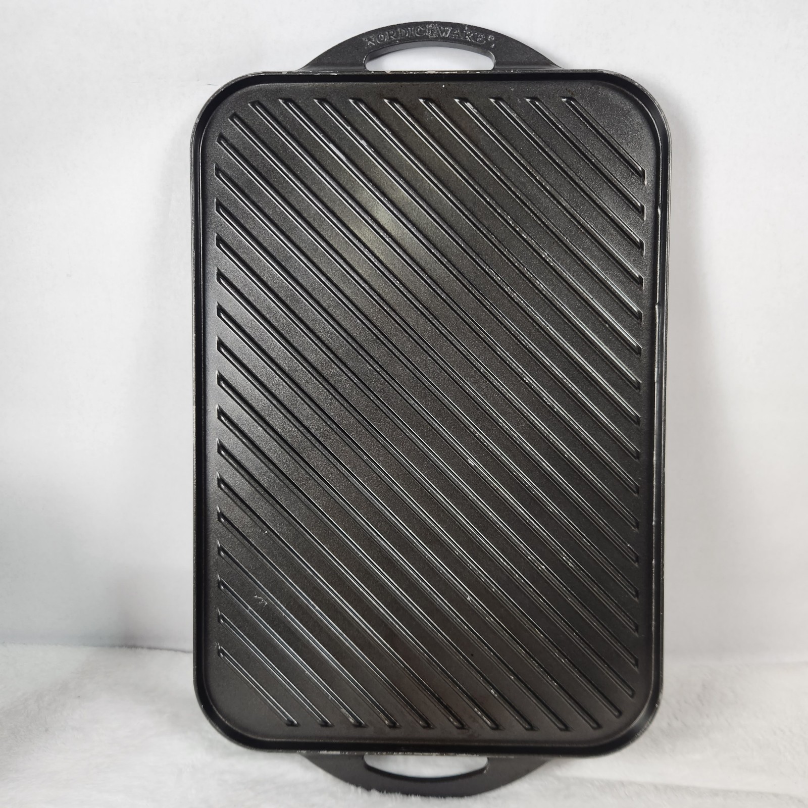 Nordic Ware Deluxe Cast Aluminum Reversible Grill Griddle, Bronze Heavy Duty