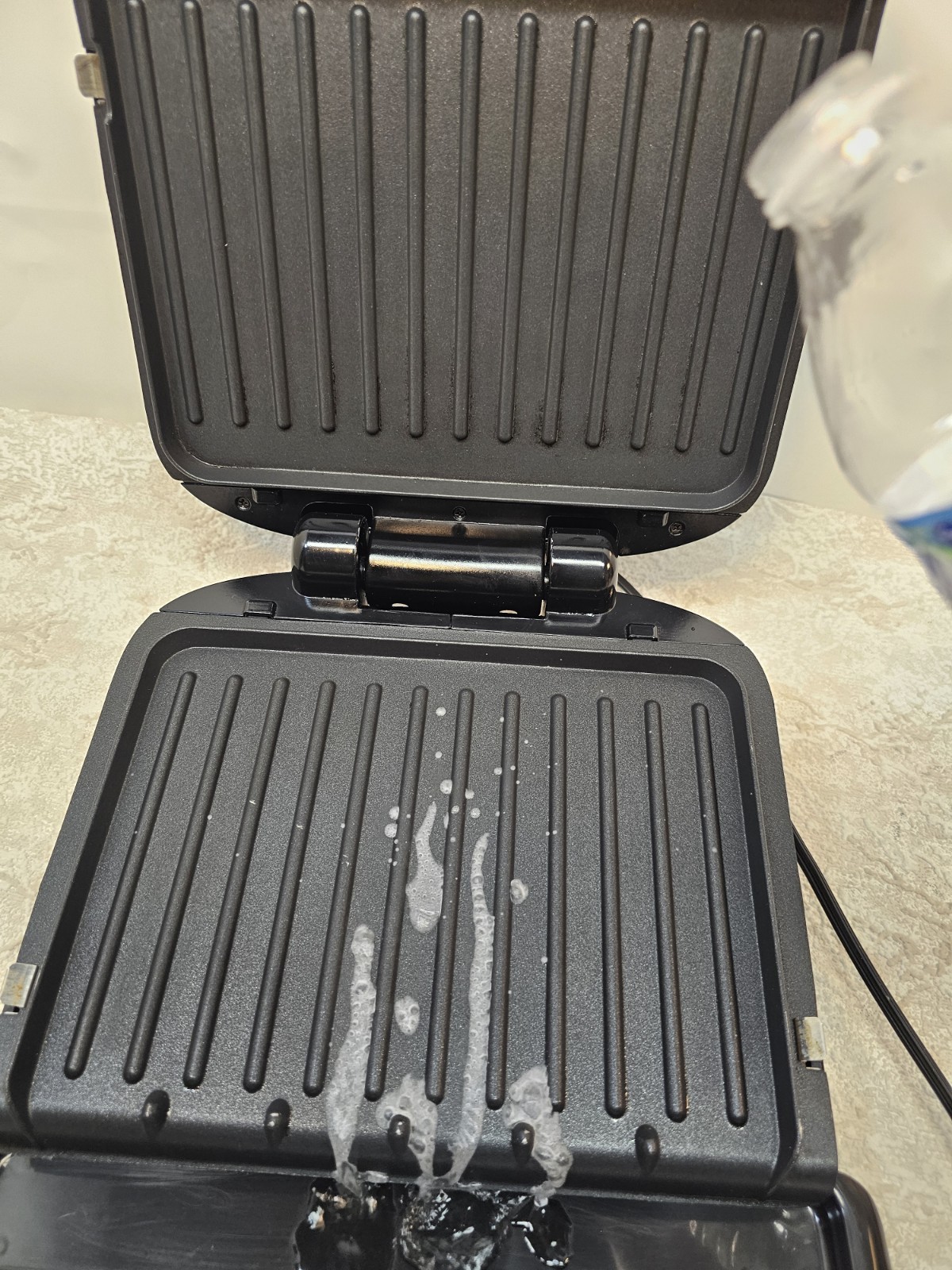 George Foreman 4 Servings Removable Plate Electric Indoor Grill/Panini Press