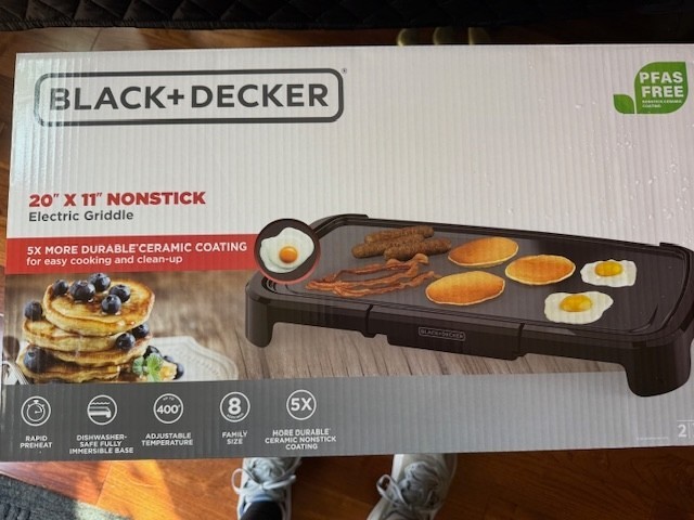 BLACK+DECKER 20″ Family Electric Griddle, Nonstick, Temp Control, 1500W
