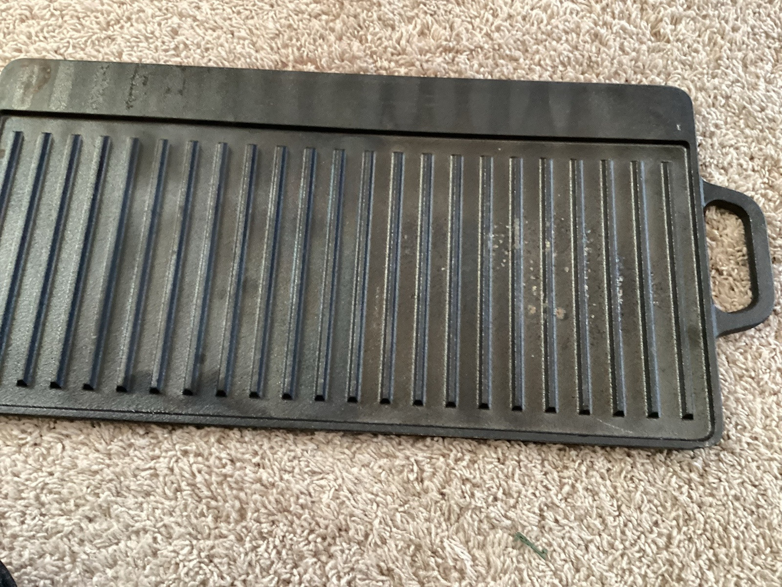 (1) Parini Double Burner Reversible Preseasoned Cast Iron Grill / Griddle
