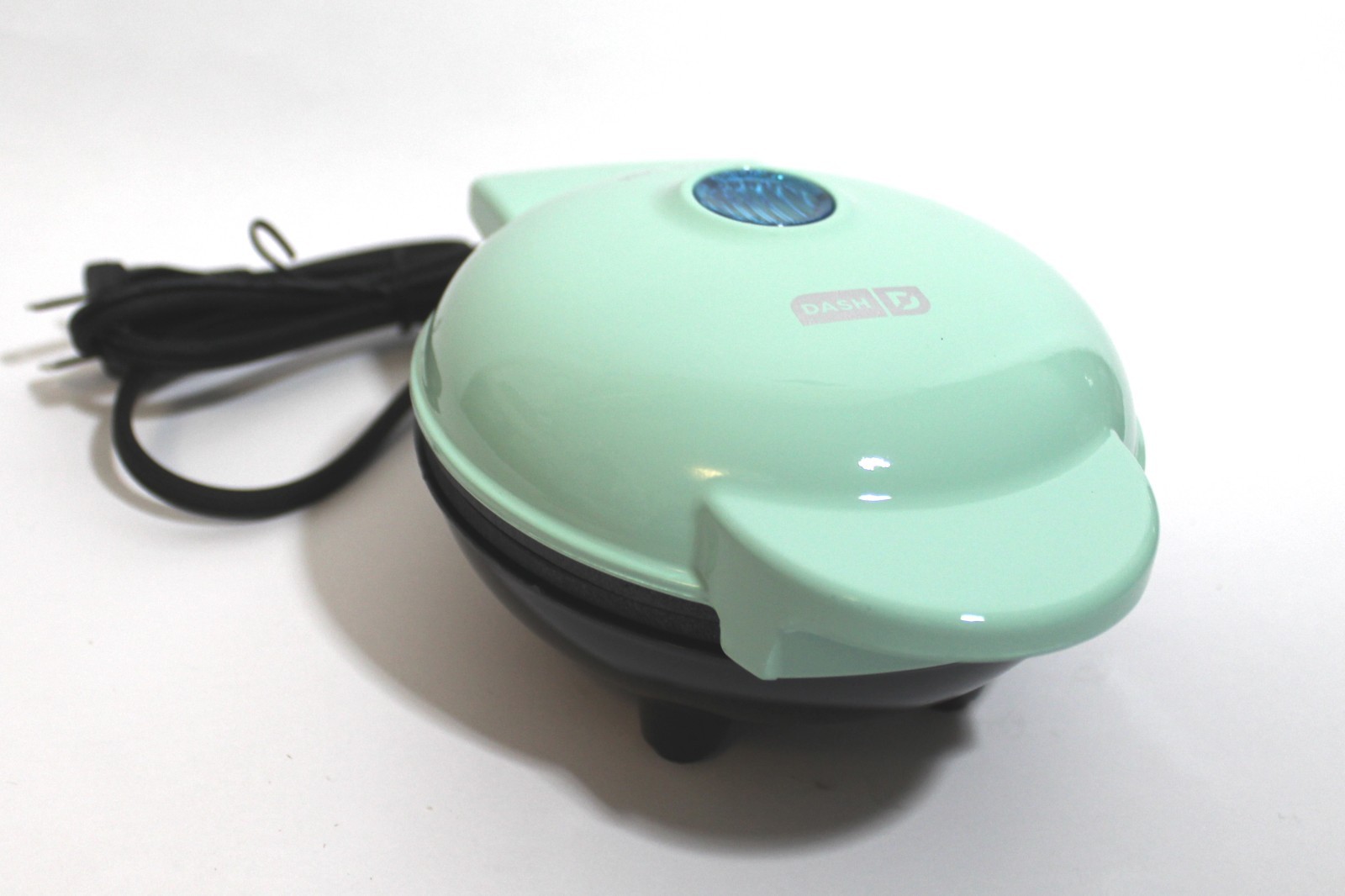 Mini Maker Waffle Grill 4″ Cooking Surface Nonstick 350 Watts Green PREOWNED