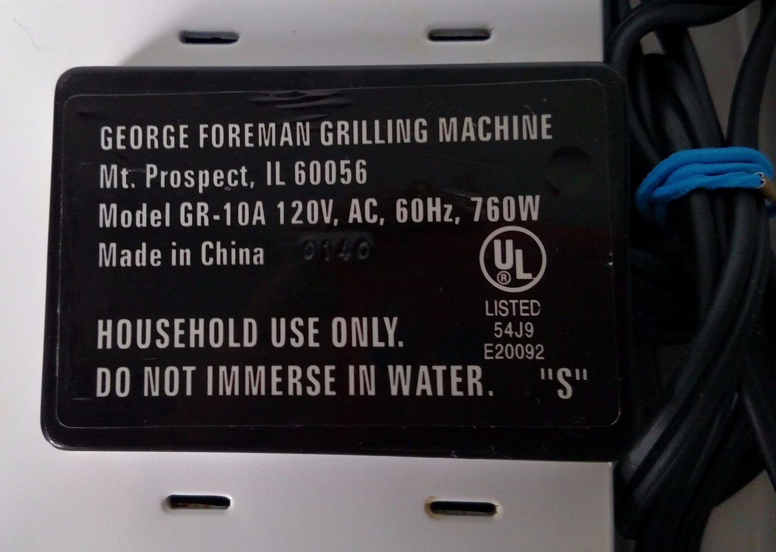GEORGE FOREMAN Grilling Machine(s) ~ GR-10A ~ White ~ 120V, 760W ~ Drip Tray