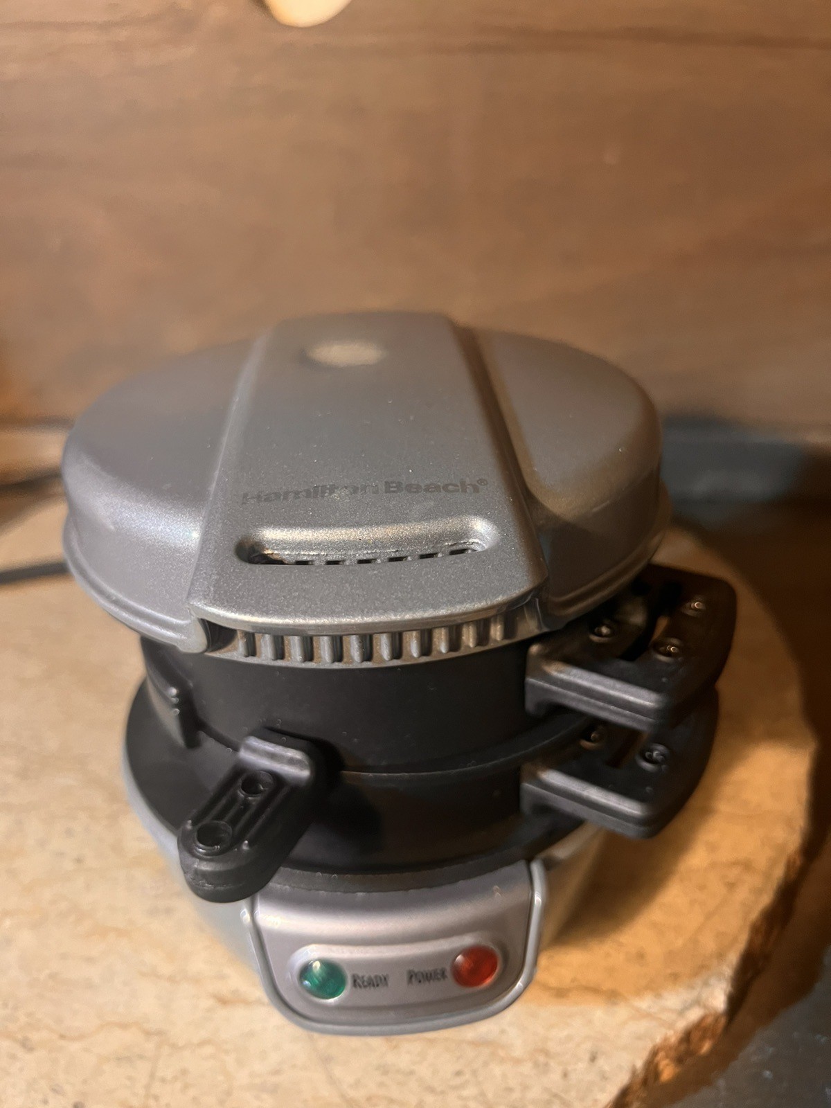 Hamilton Beach Breakfast Sandwich Maker Single Serve Egg Muffin Cooker ST29