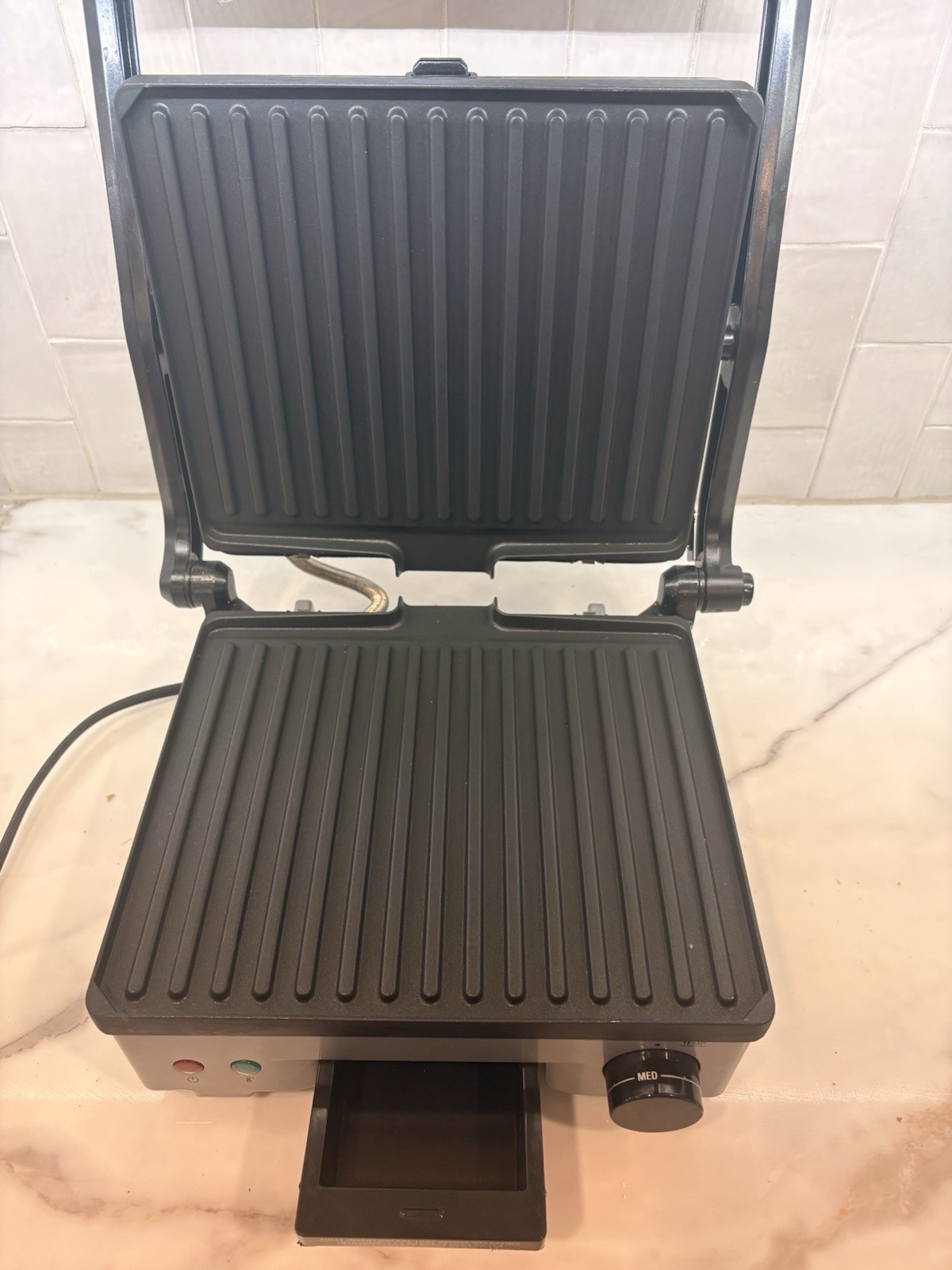 George Foreman Healthy Cooking Grill, Panini Maker, model No. PN2PC180