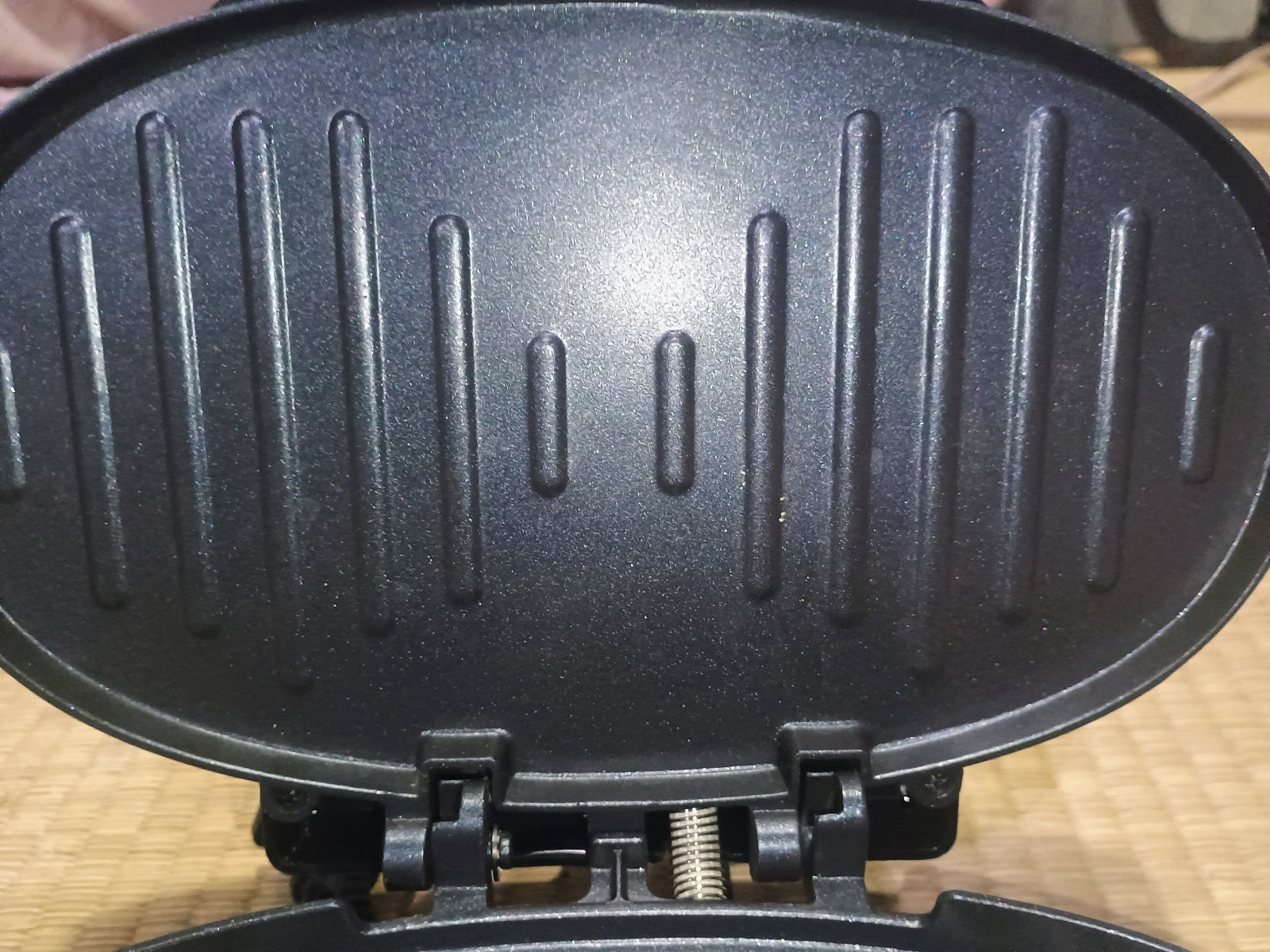 Proctor Silex Durable Compact countertop Grill G44 w/ drip tray 9.9/10 condition