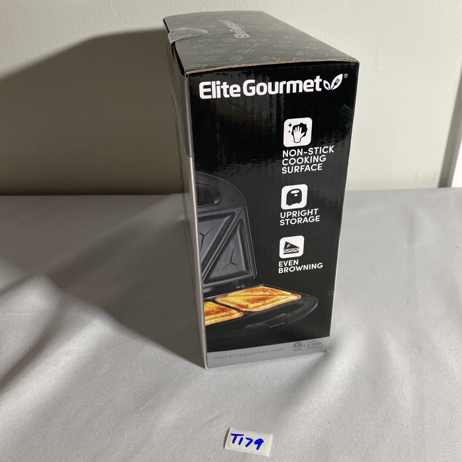Elite Gourmet Sandwich maker , (T179)