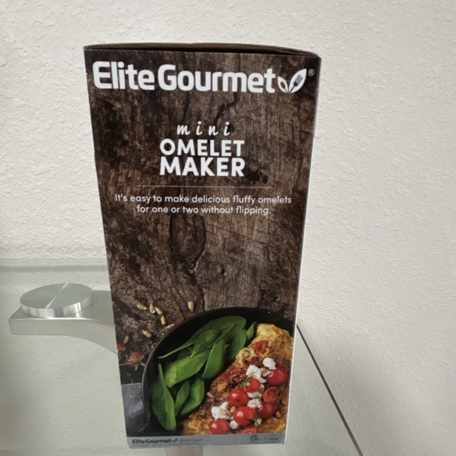 Elite Gourmet EOM123 Mini Omelette Maker, Black, 360W Nonstick Portable