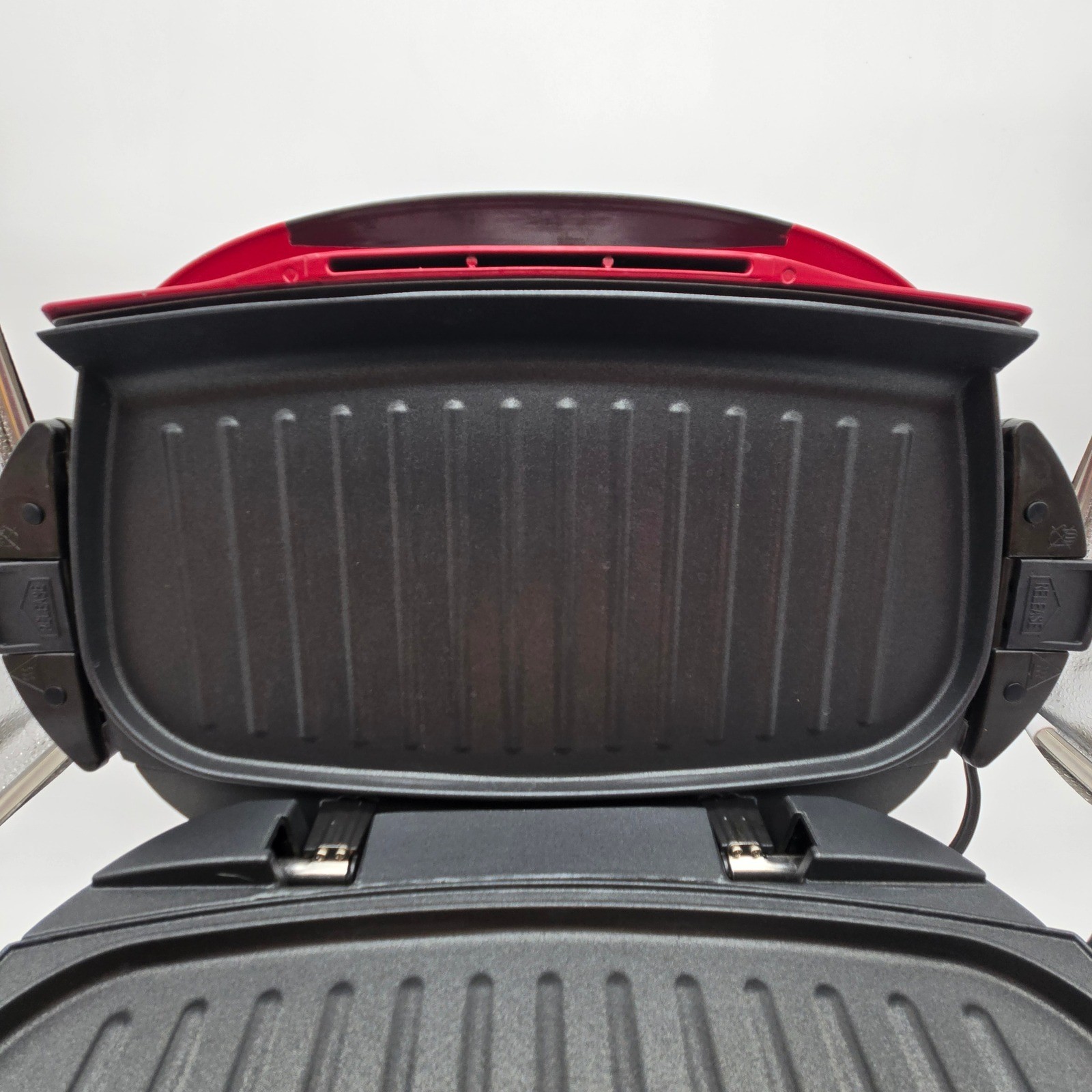 George Foreman Grilling Machine & Press GRP0004R Red 5-Serving Removable Plates