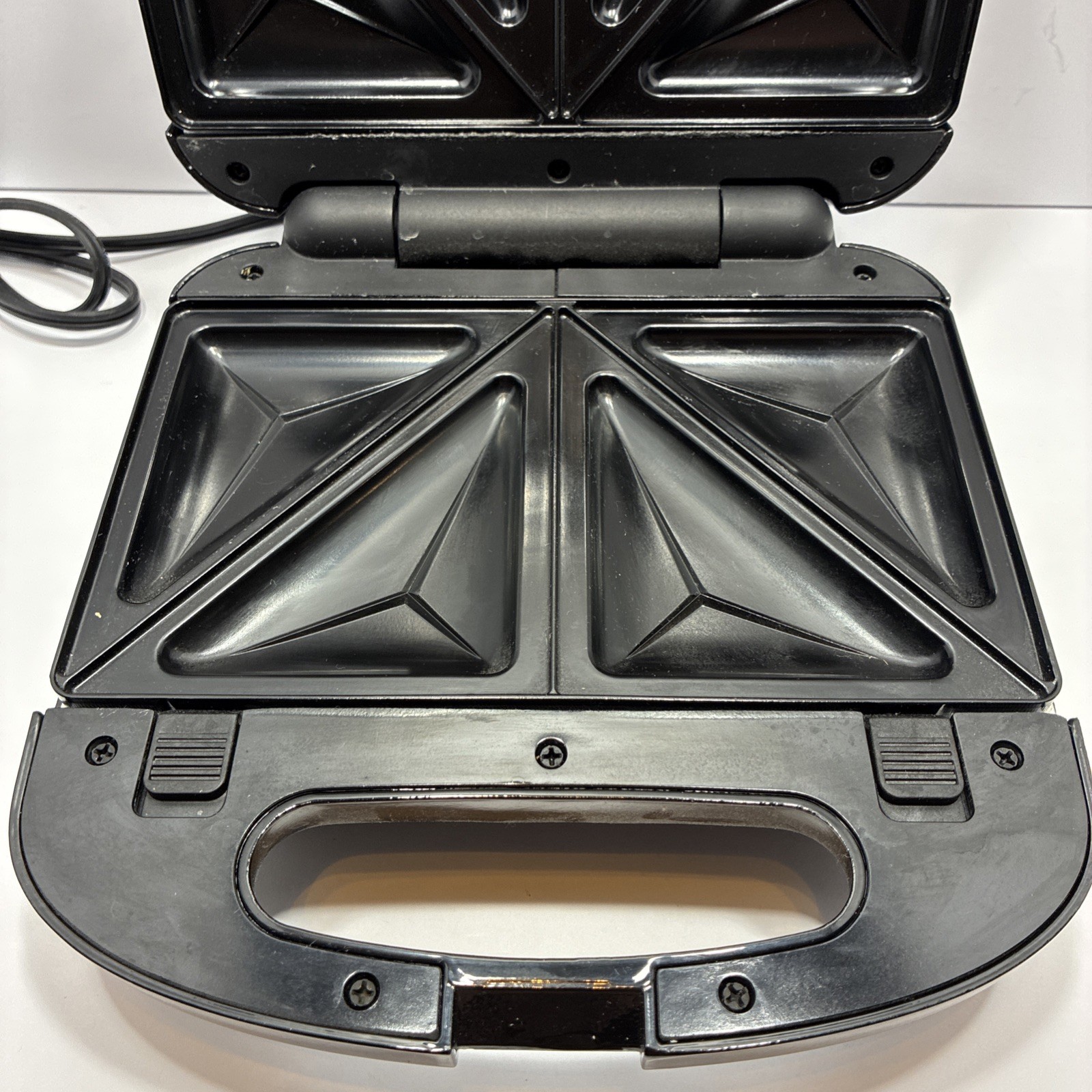 Black+Decker 3-in-1 Morning Meal Station Waffle Grill Sandwich Maker WM2000SD
