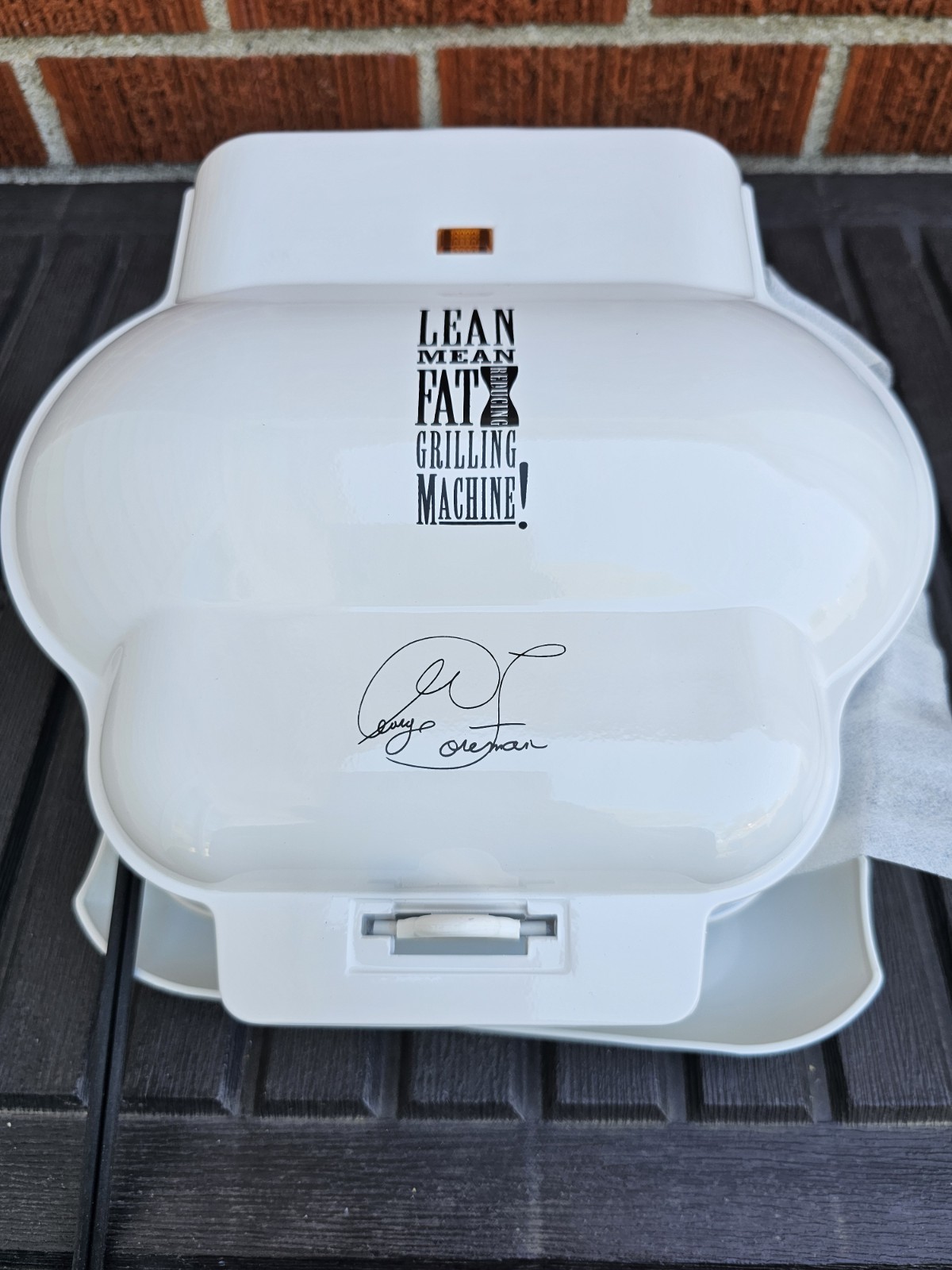GEORGE FOREMAN Original Lean Mean Fat Grilling Machine Model GR8WHT Small NEW