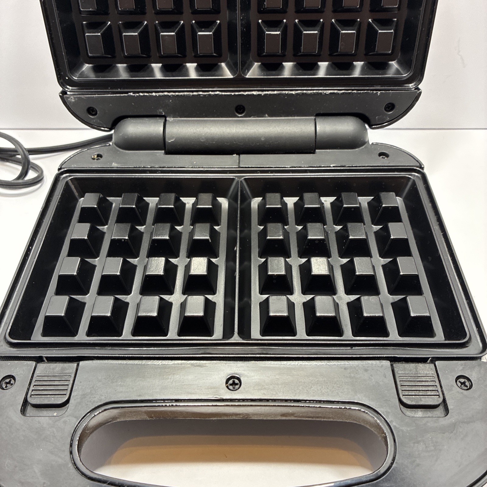 Black+Decker 3-in-1 Morning Meal Station Waffle Grill Sandwich Maker WM2000SD