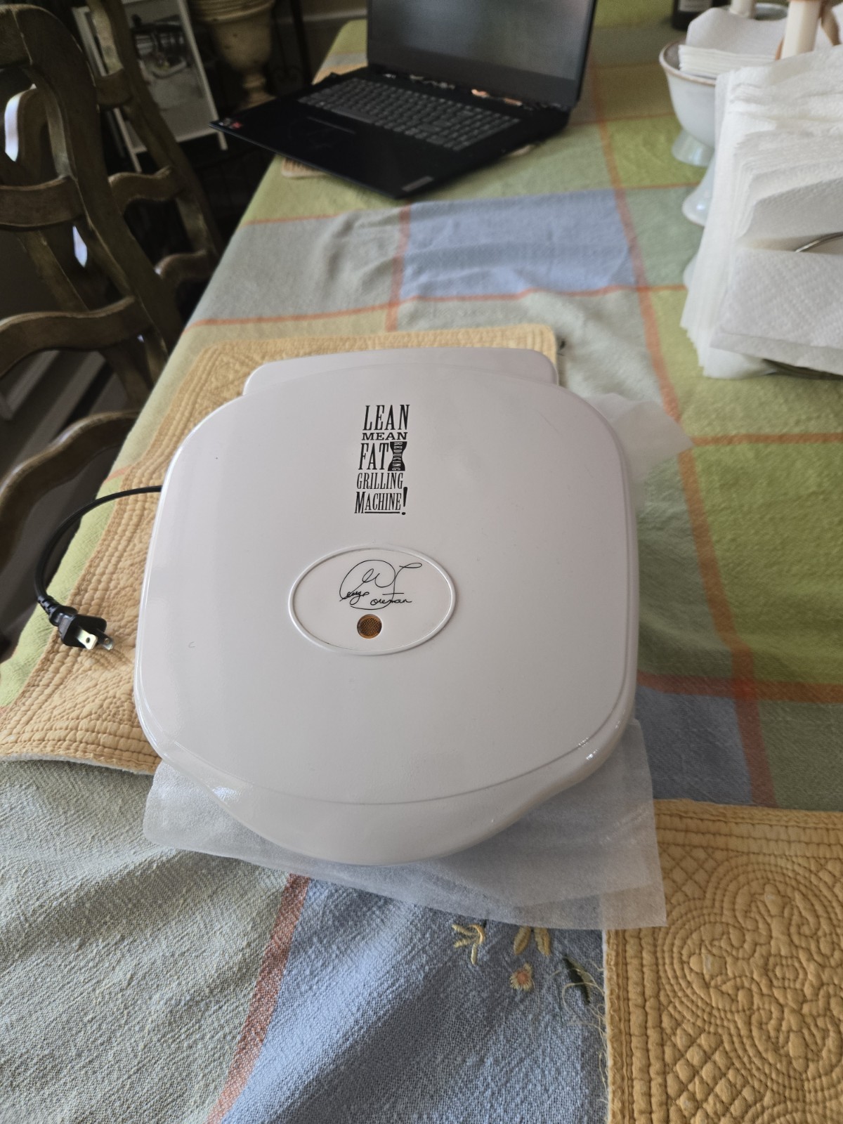GEORGE FOREMAN LEAN MEAN FAT GRILLING MACHINE MODEL GR10A Works Great Preowned