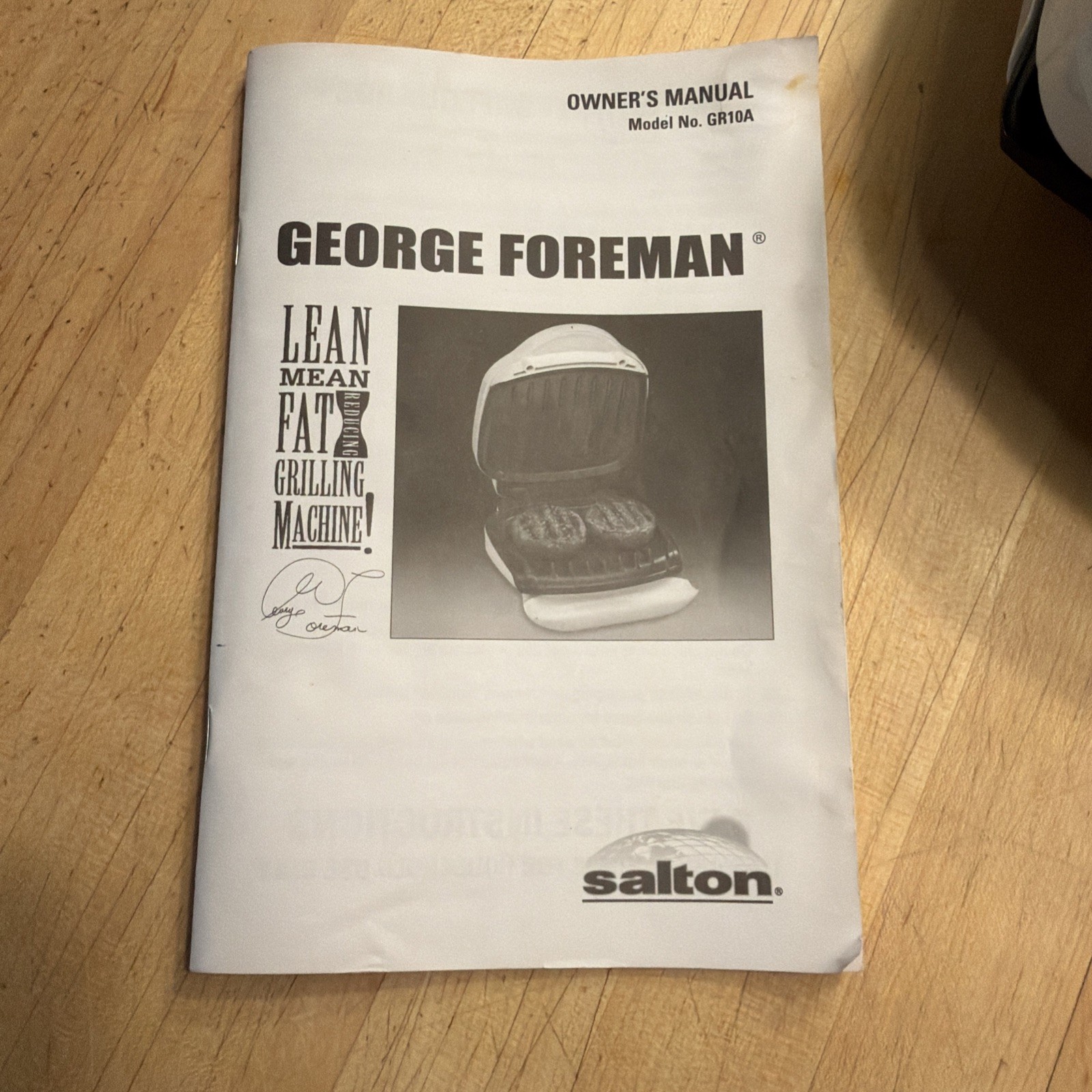 George Foreman Lean Mean Fat Reducing Grilling Machine GR10A WHT With Sponges