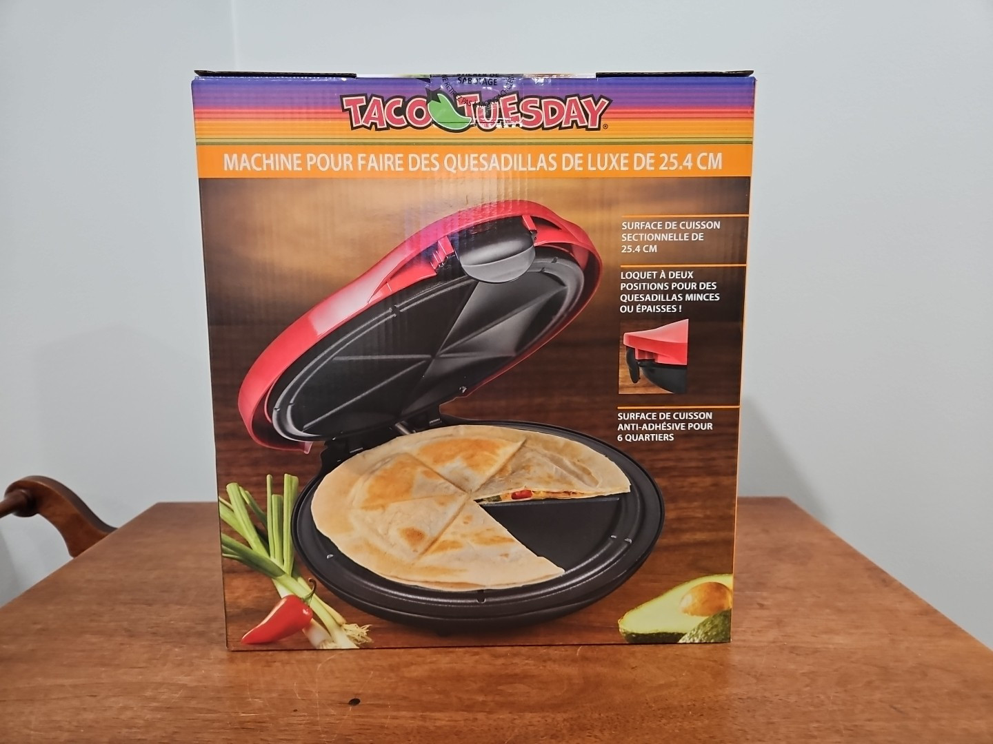 Taco Tuesday Quesadilla Maker Red 10″ Non-Stick Extra Stuffing Latch 6-Wedges