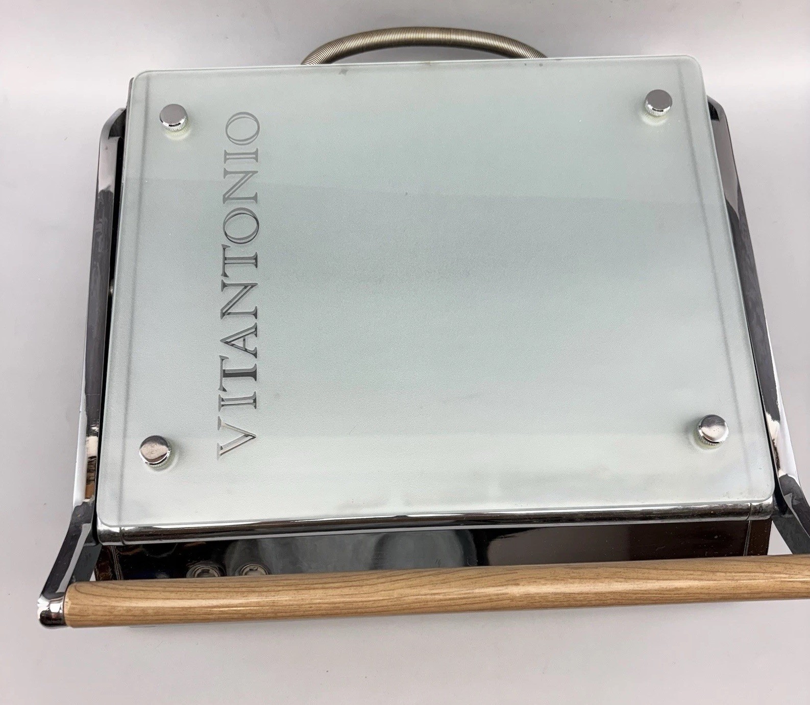 Vitantonio Panini Press Frosted Glass Chrome Wood Handle Grill VTGPN11CAN