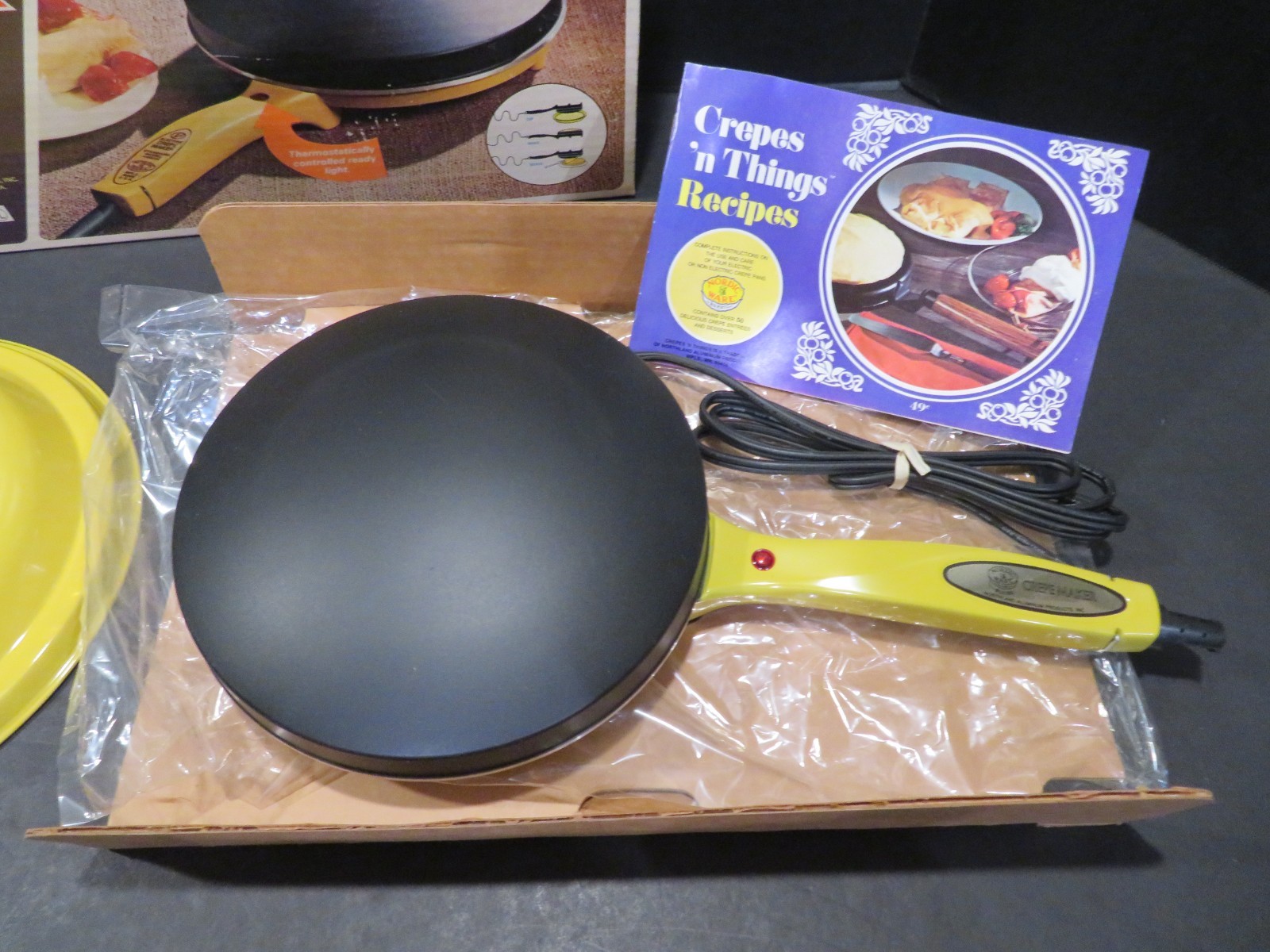 Vintage Nordic Ware Electric Crepe Maker – Crepe Making Set – CAT. No. 85032 –