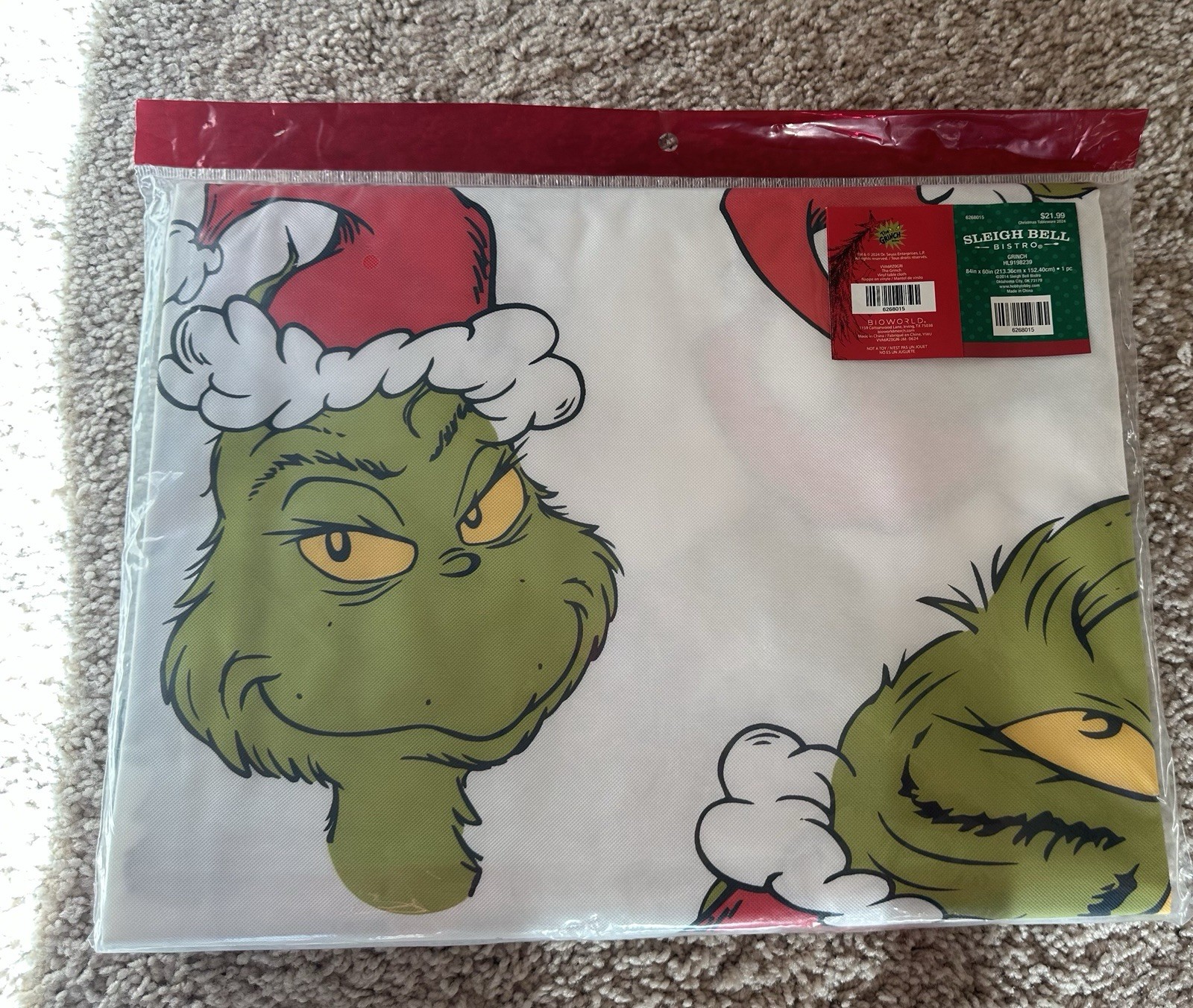 New Dr. Seuss The Grinch Grilled Cheese Sandwich Maker Bundle Extras