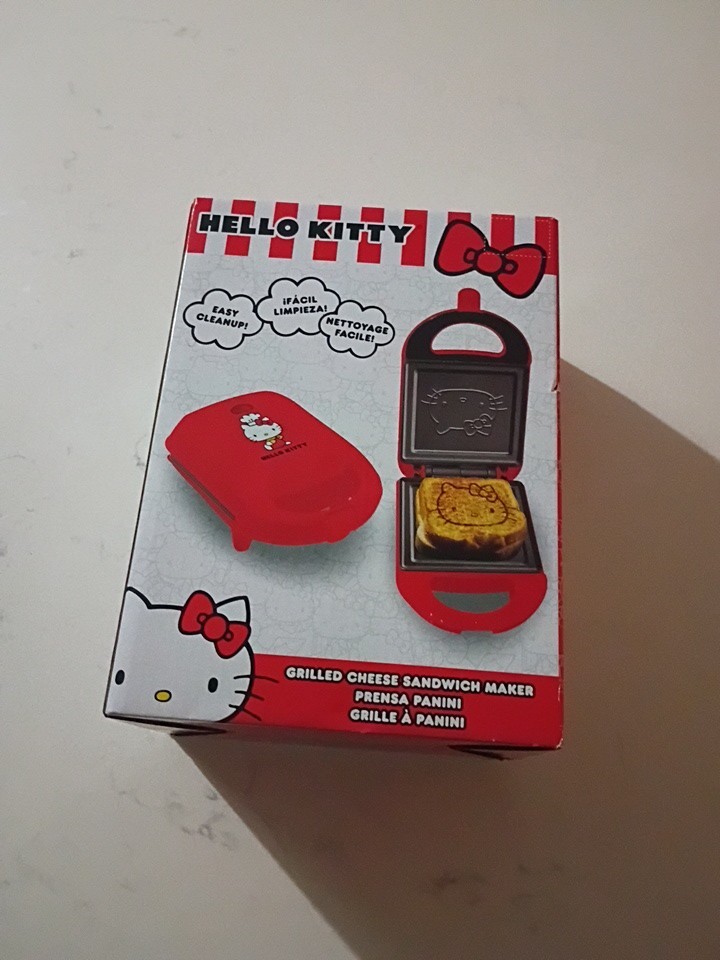 Hello Kitty Grilled Cheese Maker New in box Non-Stick Sandwich Press