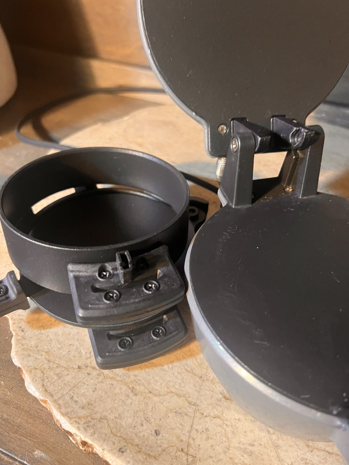 Hamilton Beach Breakfast Sandwich Maker Single Serve Egg Muffin Cooker ST29