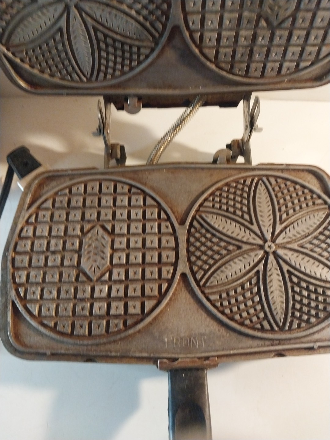 Vintage Black Angus Pizzelle Iron & Sandwich Grill Model 920 Chrome 1100W USA