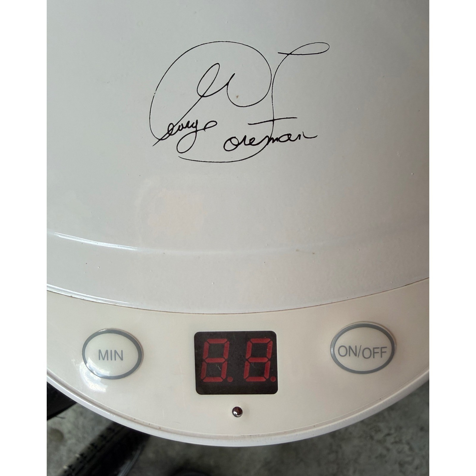 George Foreman Lean Mean Fat Reducing Grilling Machine White GR10ATMR 760W Timer