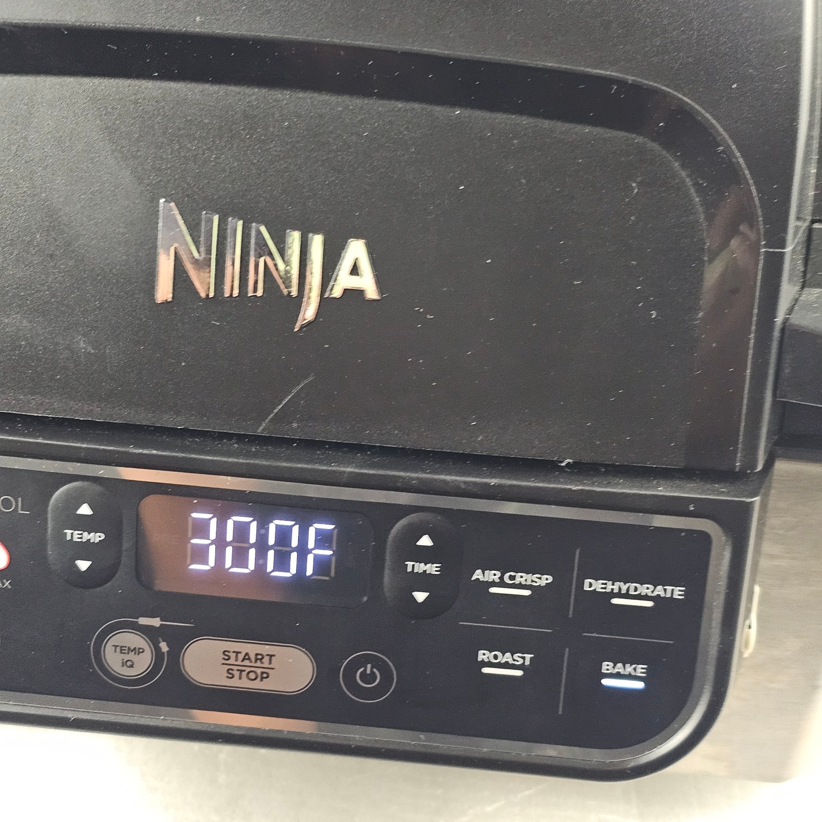 Ninja Foodi Pro AG400 5-in-1 Air Fryer – Black/Silver (Tested)