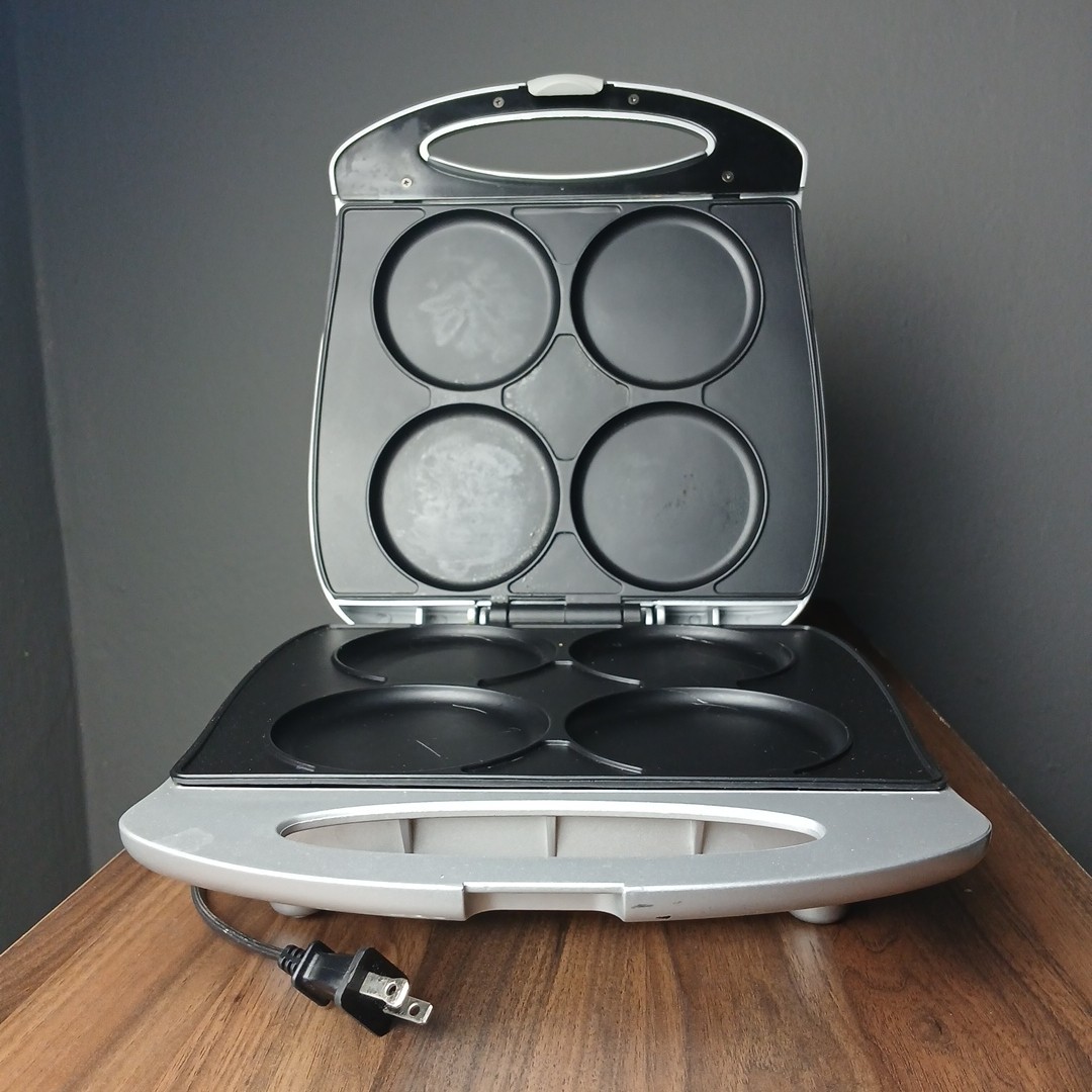 Toastmaster Pancake Maker Silver Tested & Works Breakfast *Read Description*