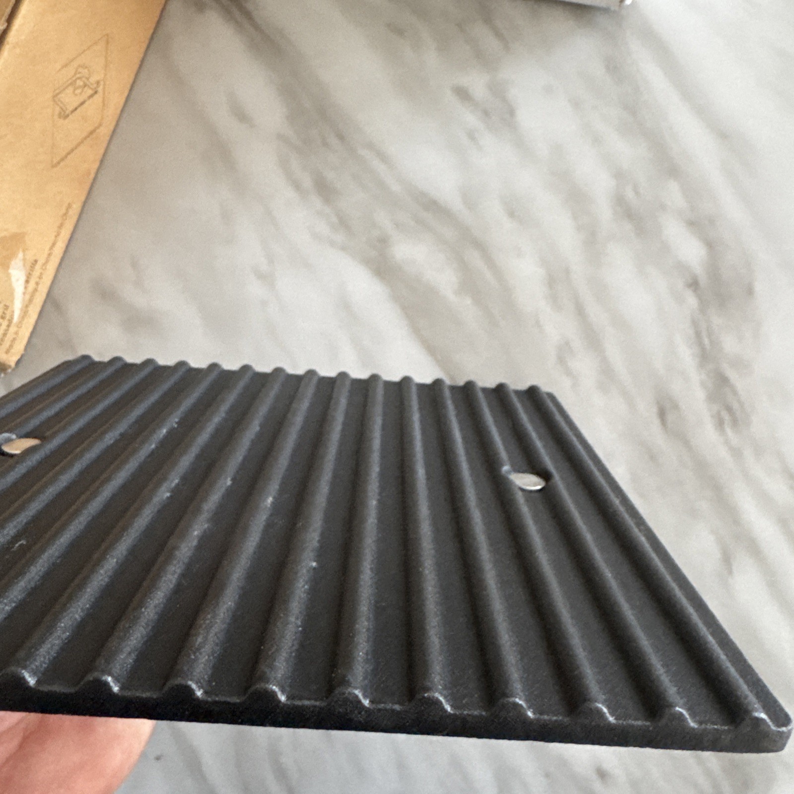NEW Pampered Chef Grill Press #2875 – Cast Iron Heavy-Duty Press, Even Searing
