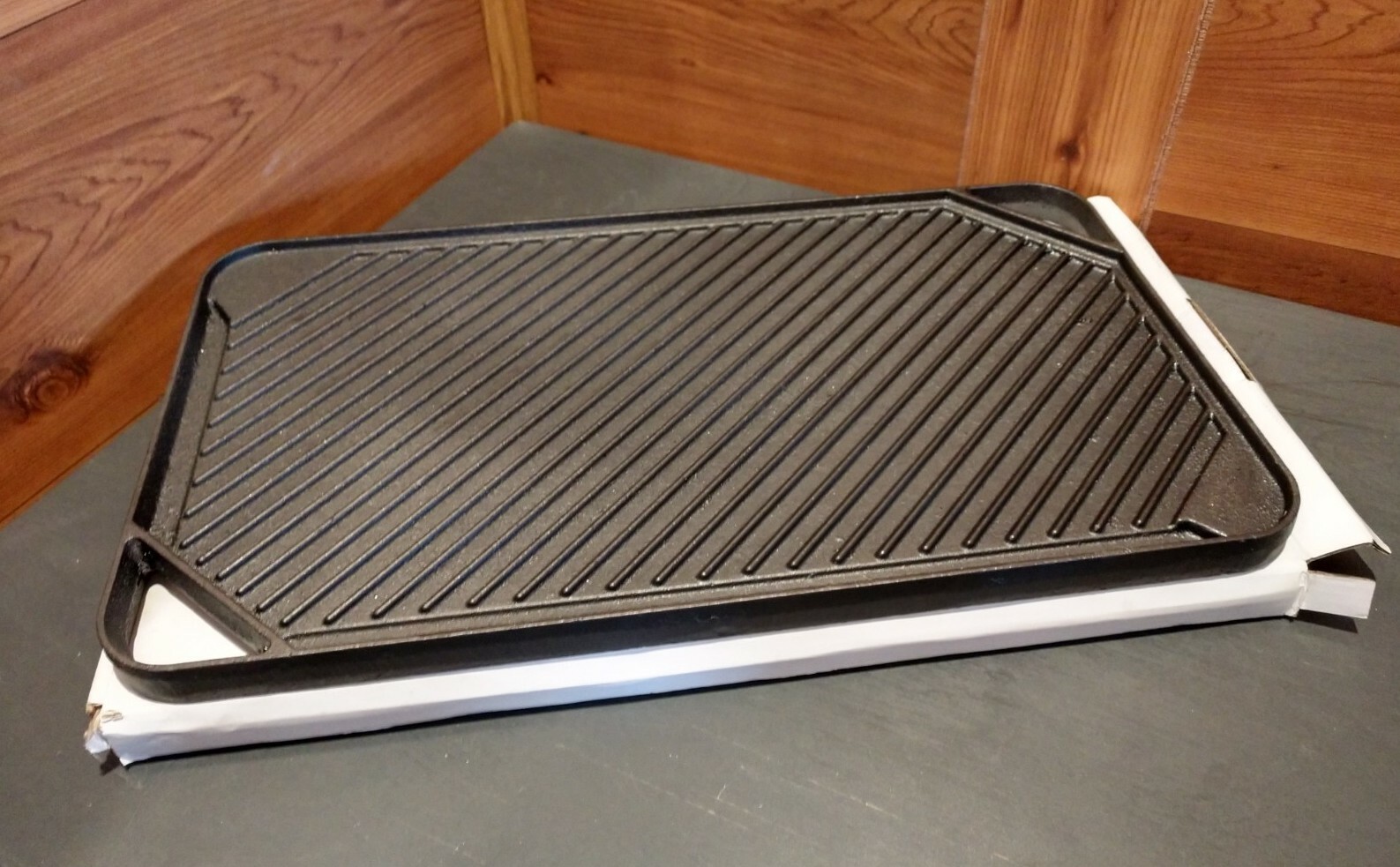 NIB 17″ X 10″ PARINI™ PRE-SEASONED REVERSIBLE CAST IRON SKILLET/GRIDDLE
