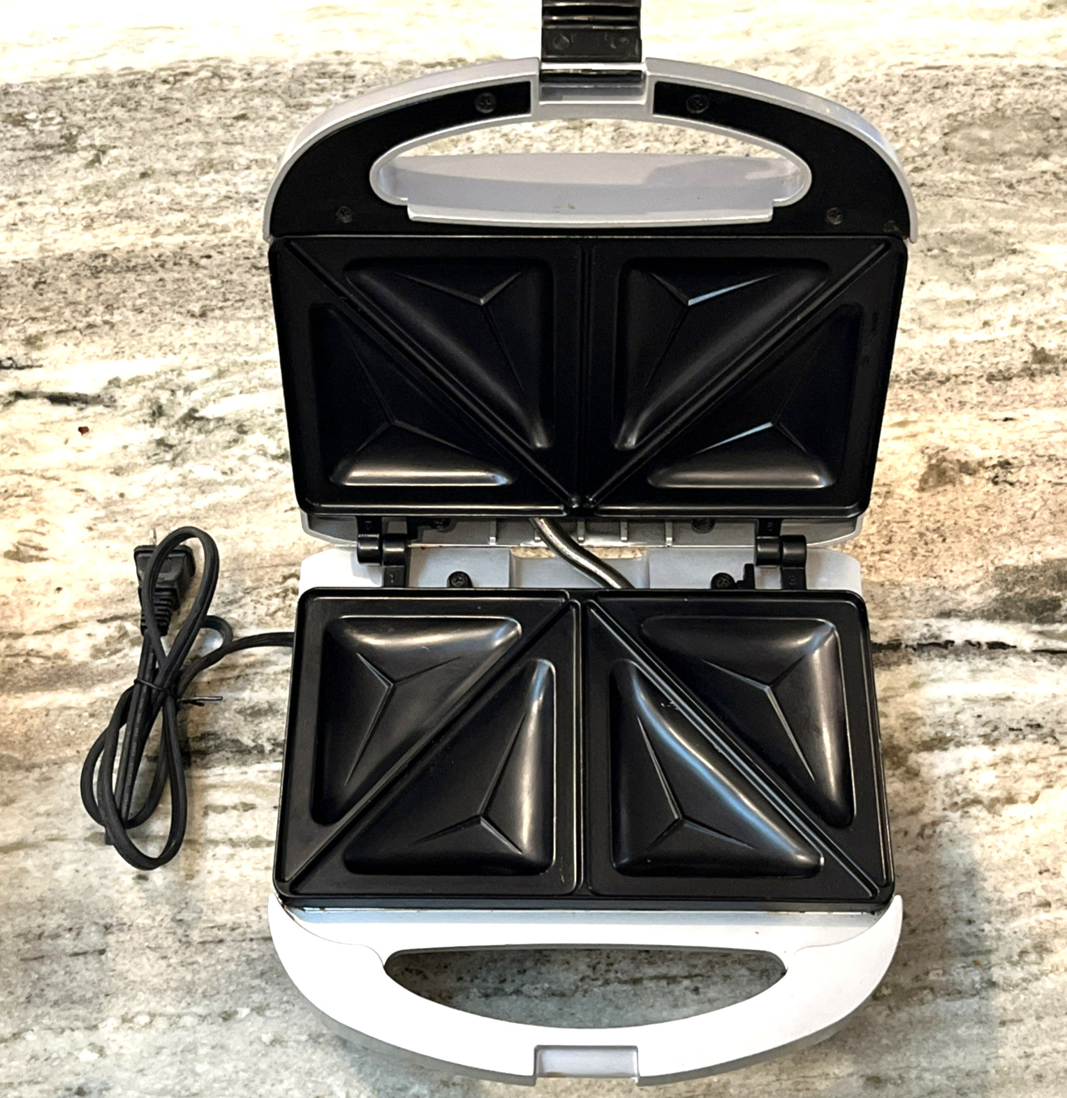 Cuisinart Sandwich Press Nonstick Electric French Toast Omelet WM-SW2