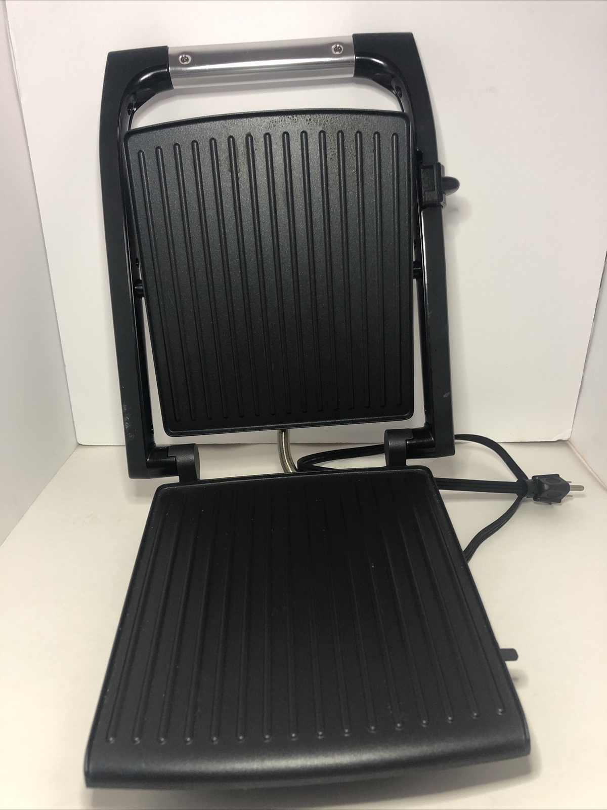Bella Kitchen Panini Grill Create Bistro Style Gourmet Sandwiches 8″x9″ Surface